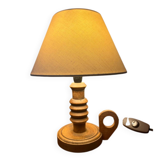 Sculpted wooden table lamp from the 1960s.