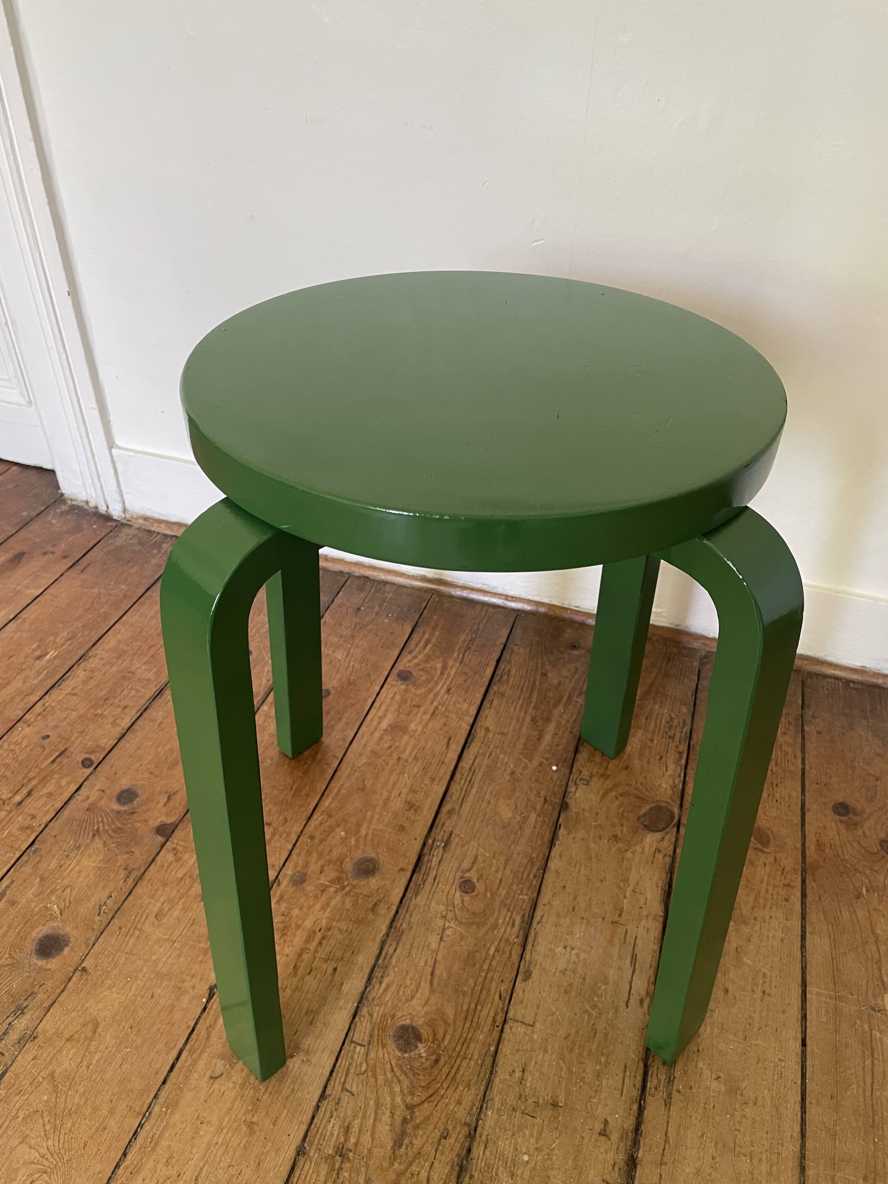 Tabouret Style Alvar Aalto vert