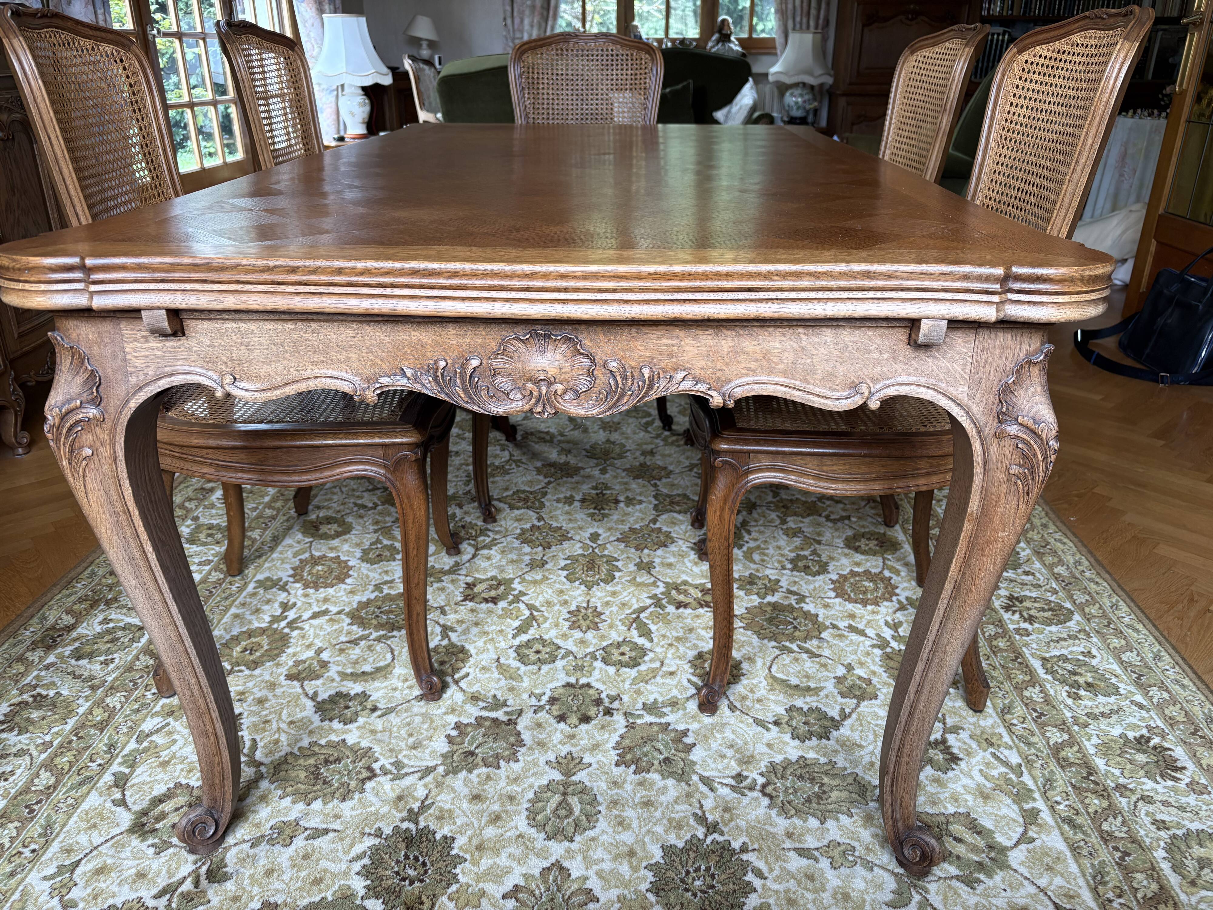 Dining table with extension