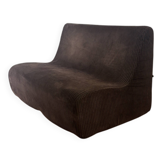 Two-seater velvet canapé from the 1970s.