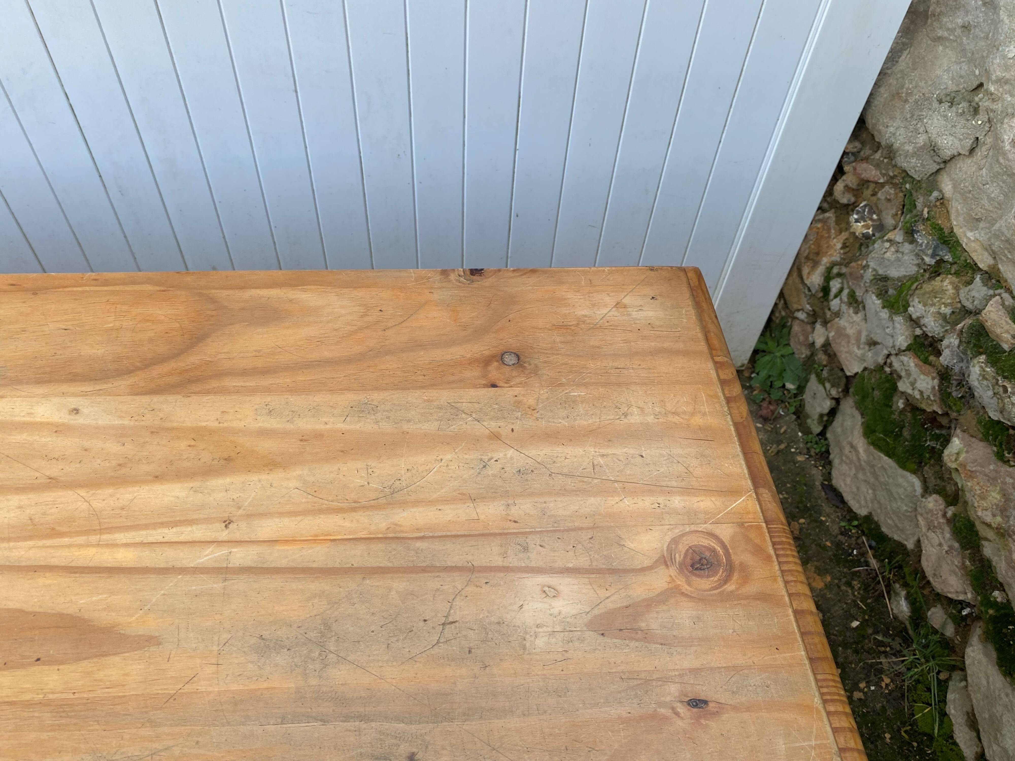 Large farmhouse dining room table 250cm in solid pine turned legs 1990