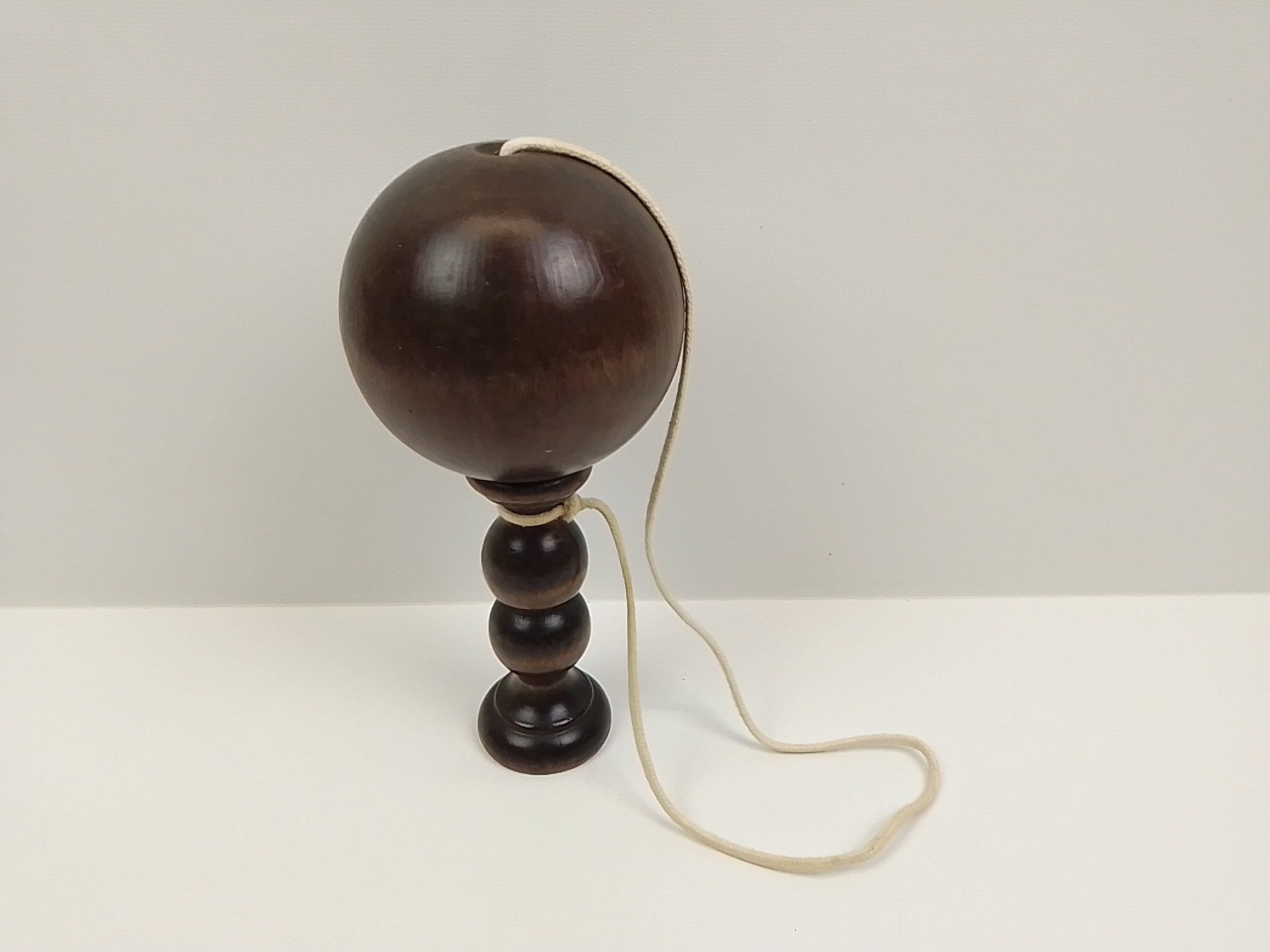 Bilboquet in dark wood 20 cm