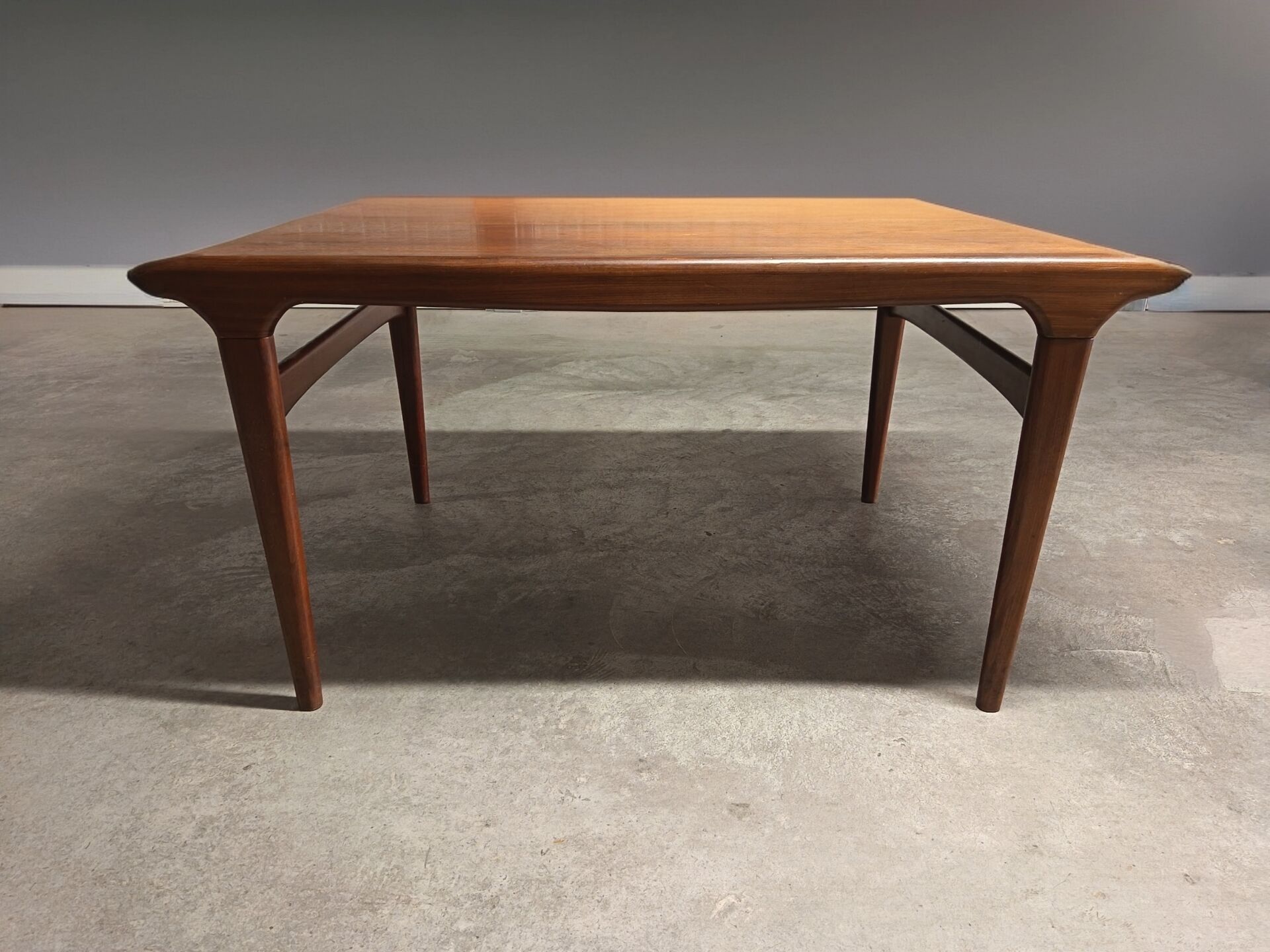 Scandinavian teak dining set – Johannes Andersen / Uldum