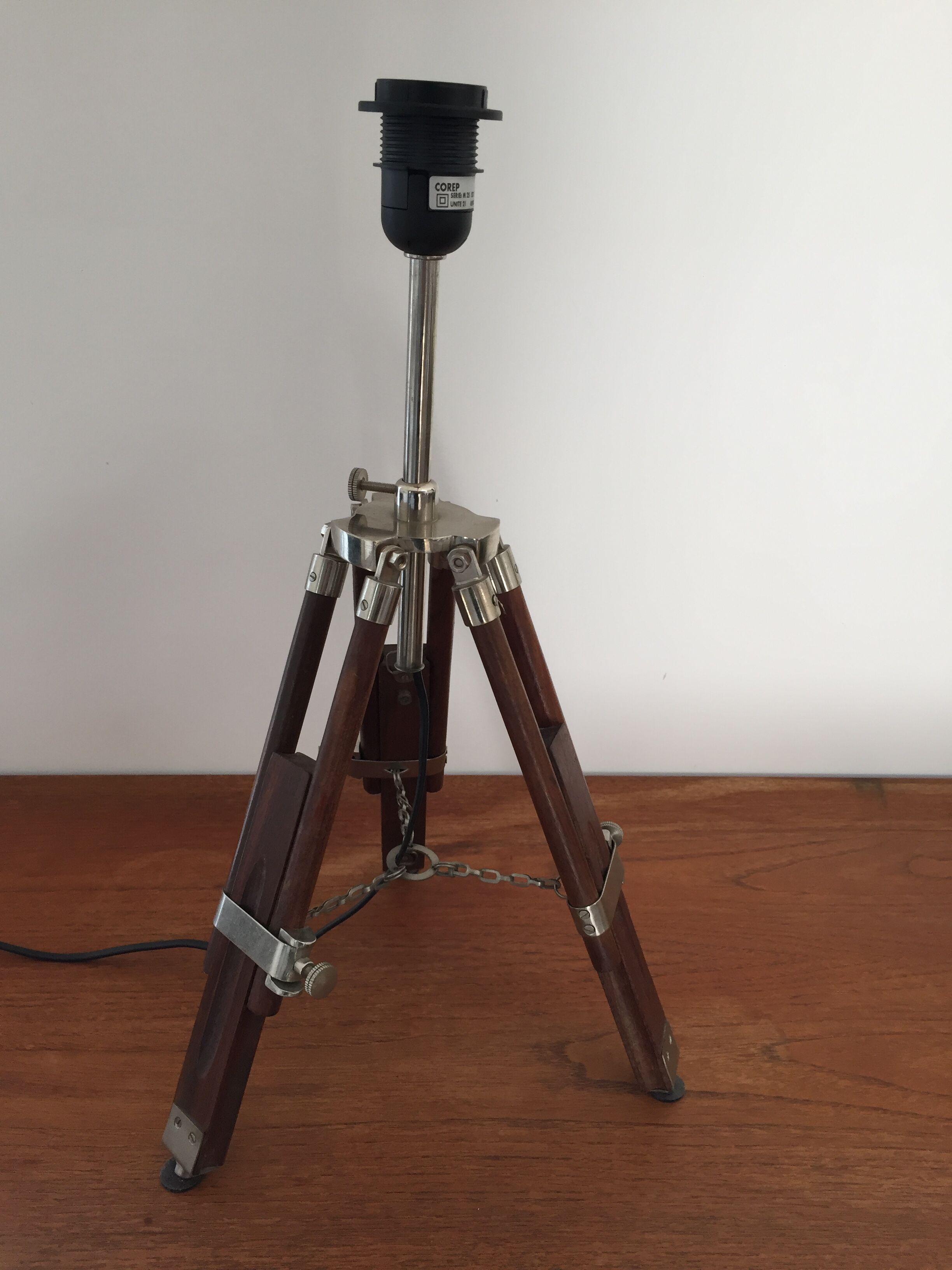 Lampe de marine tripode bois et métal argent