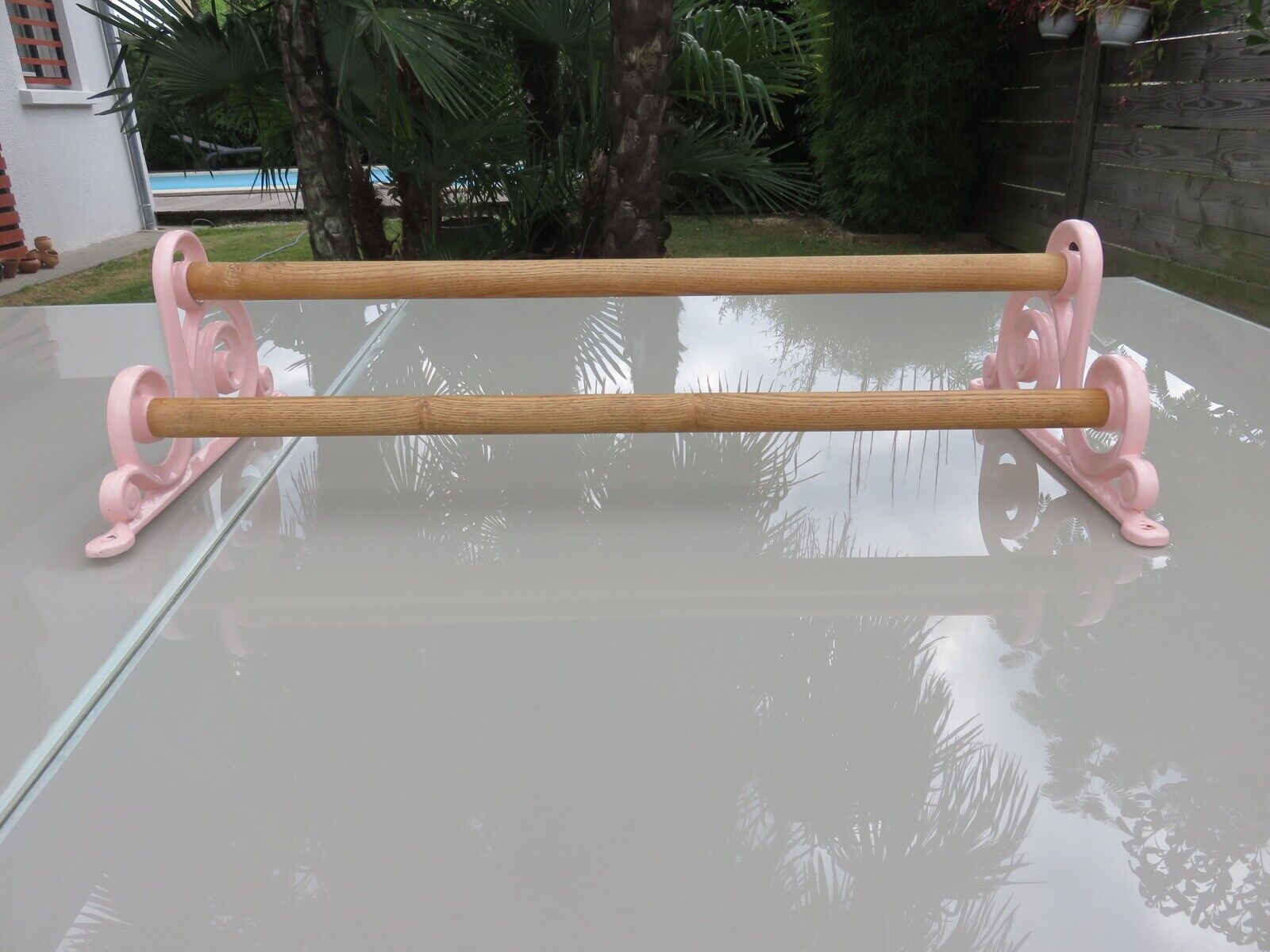 Old towel rack art deco in pink enamelled cast iron