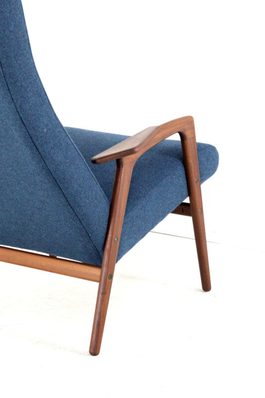 Pastoe Ruster by Yngve Ekstrom Armchair FT08 - new upholstery