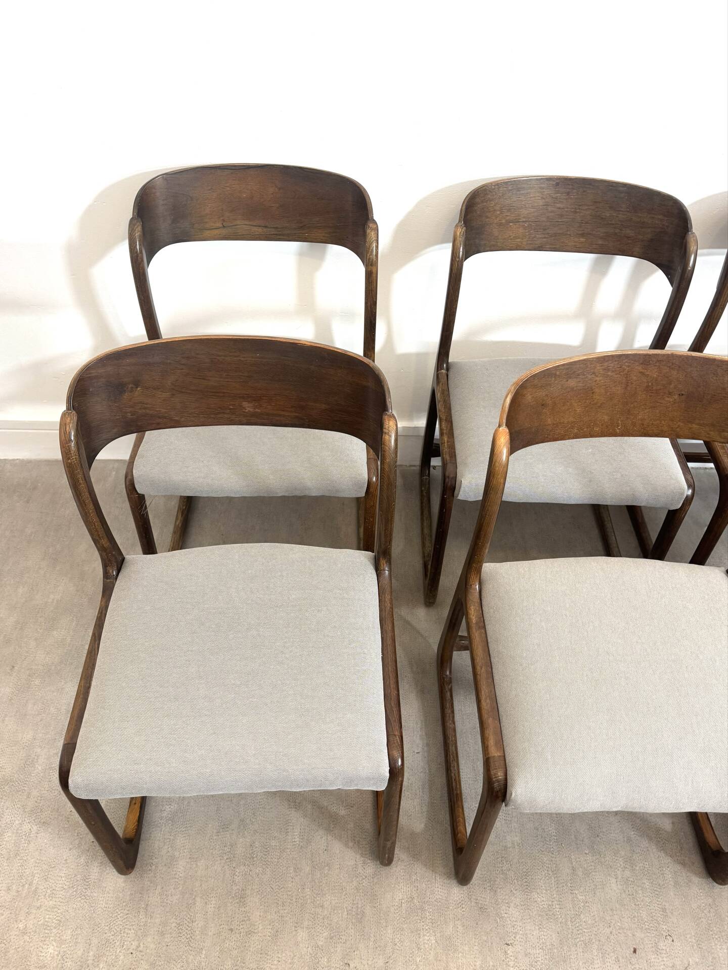 Lot de six chaises « traîneau » Baumann assises restaurées