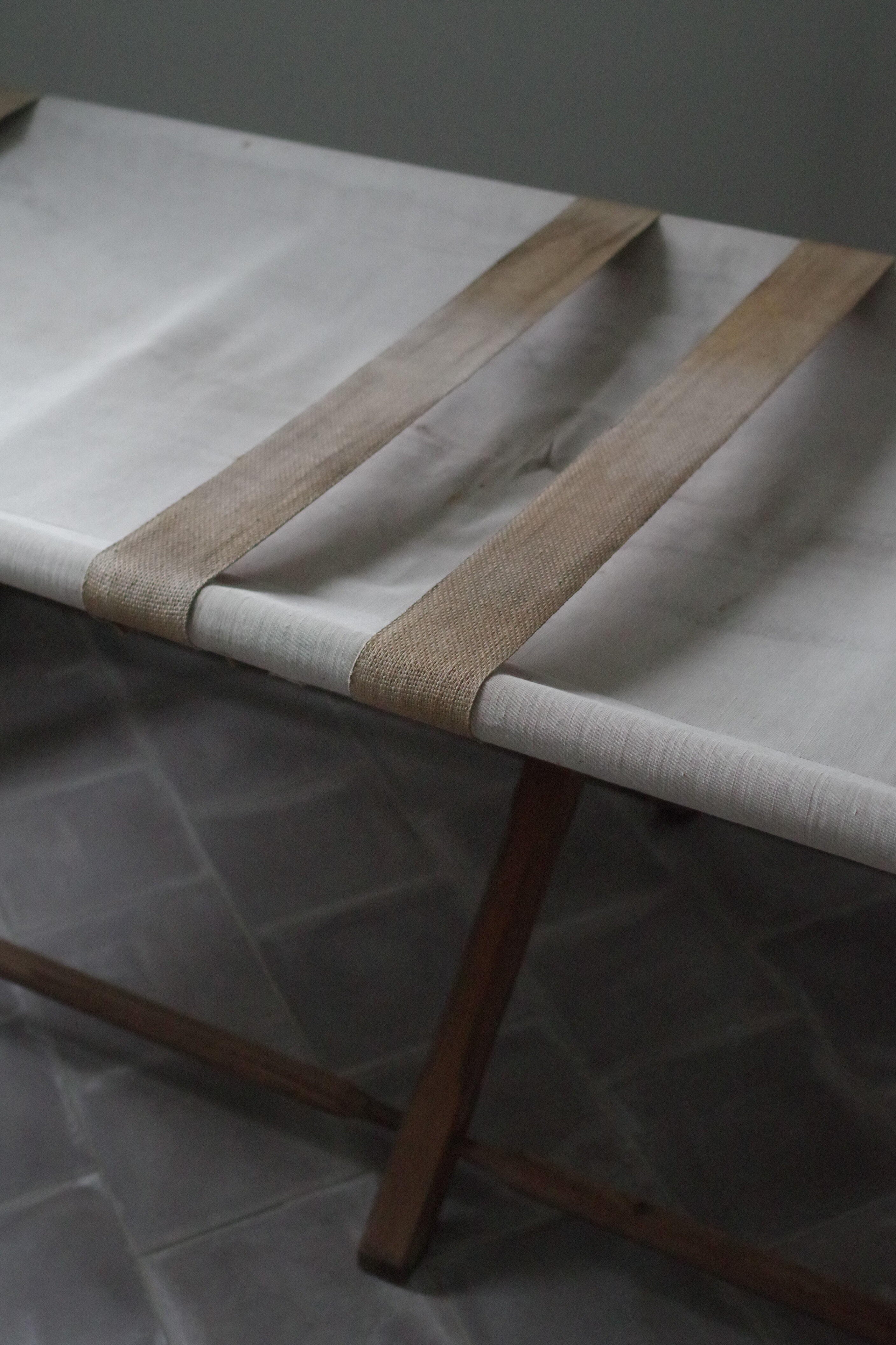 Military camp bed - bed day bench