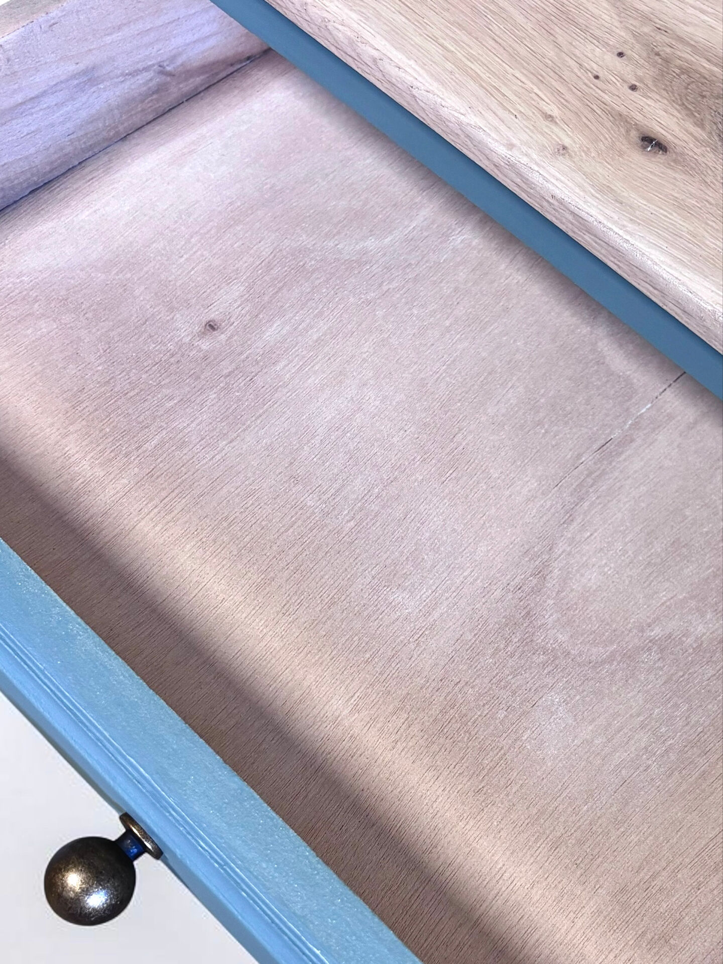 Confiturier Art déco rénové – vert sauge et bois