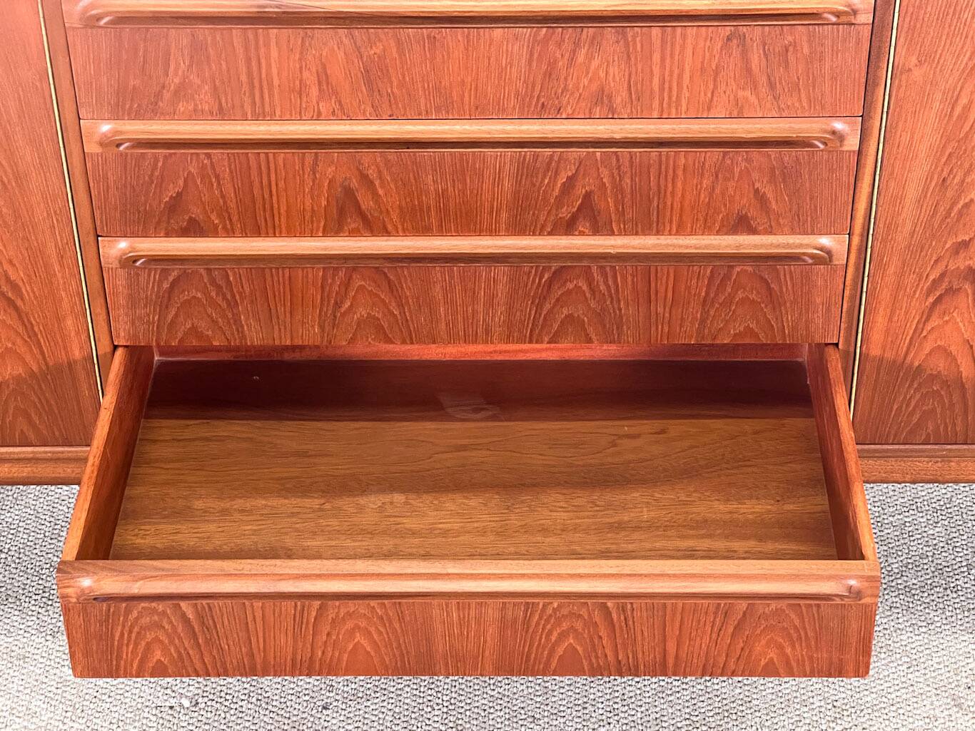 McIntosh Sideboard (Dunbar Collection)