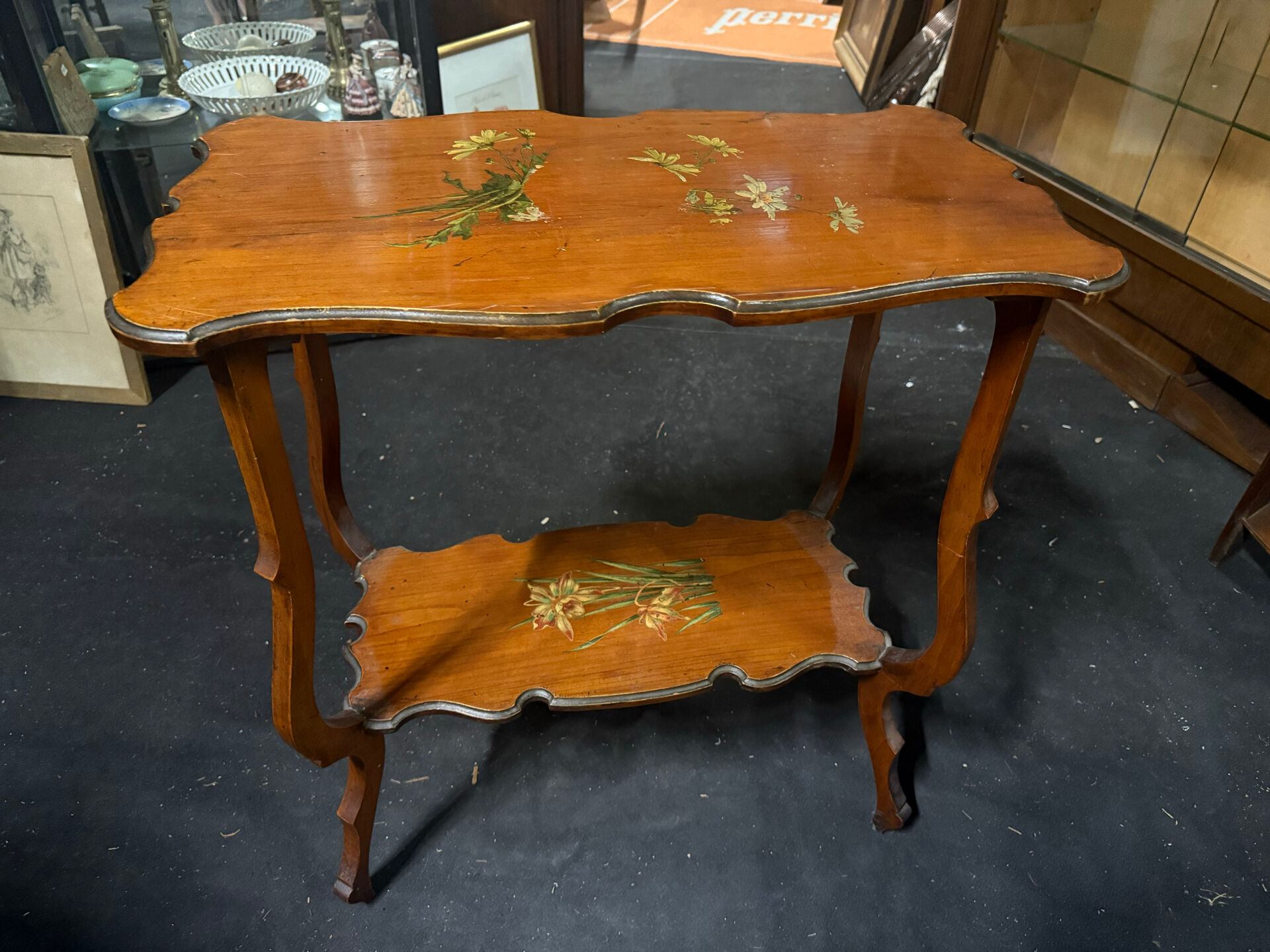 Table marqueté art nouveau