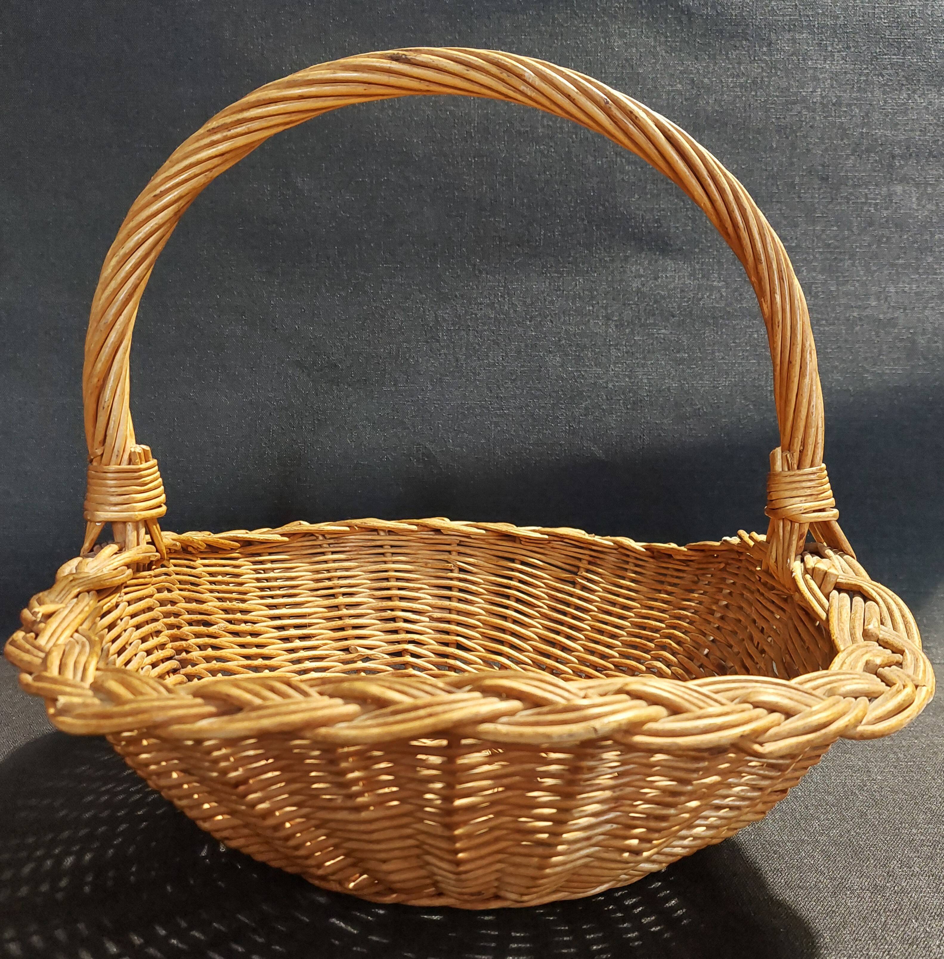 Vintage wicker basket 35 cm