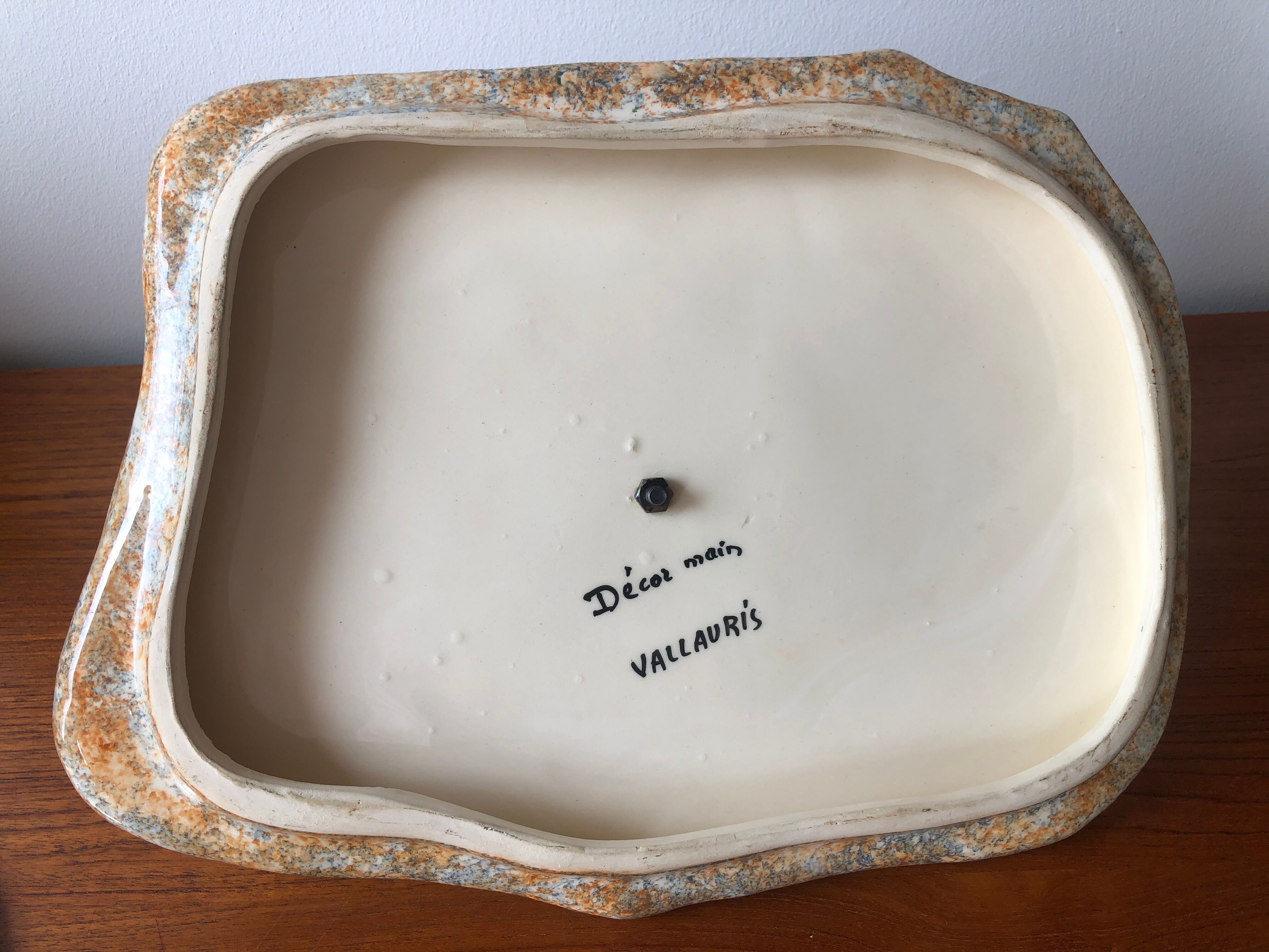 Cheese platter in Vallauris earthenware vintage with its knife