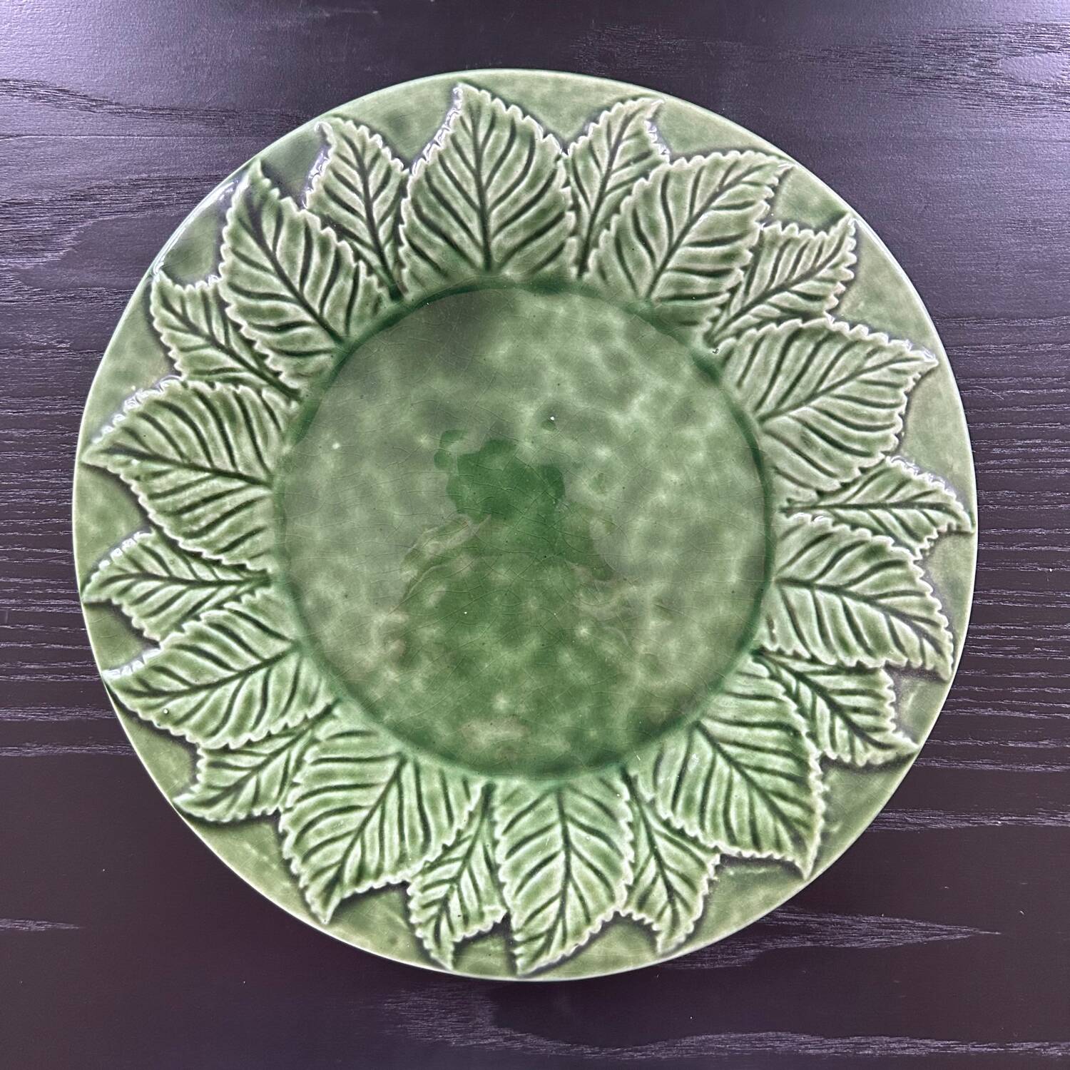 Green leaf dish in slip