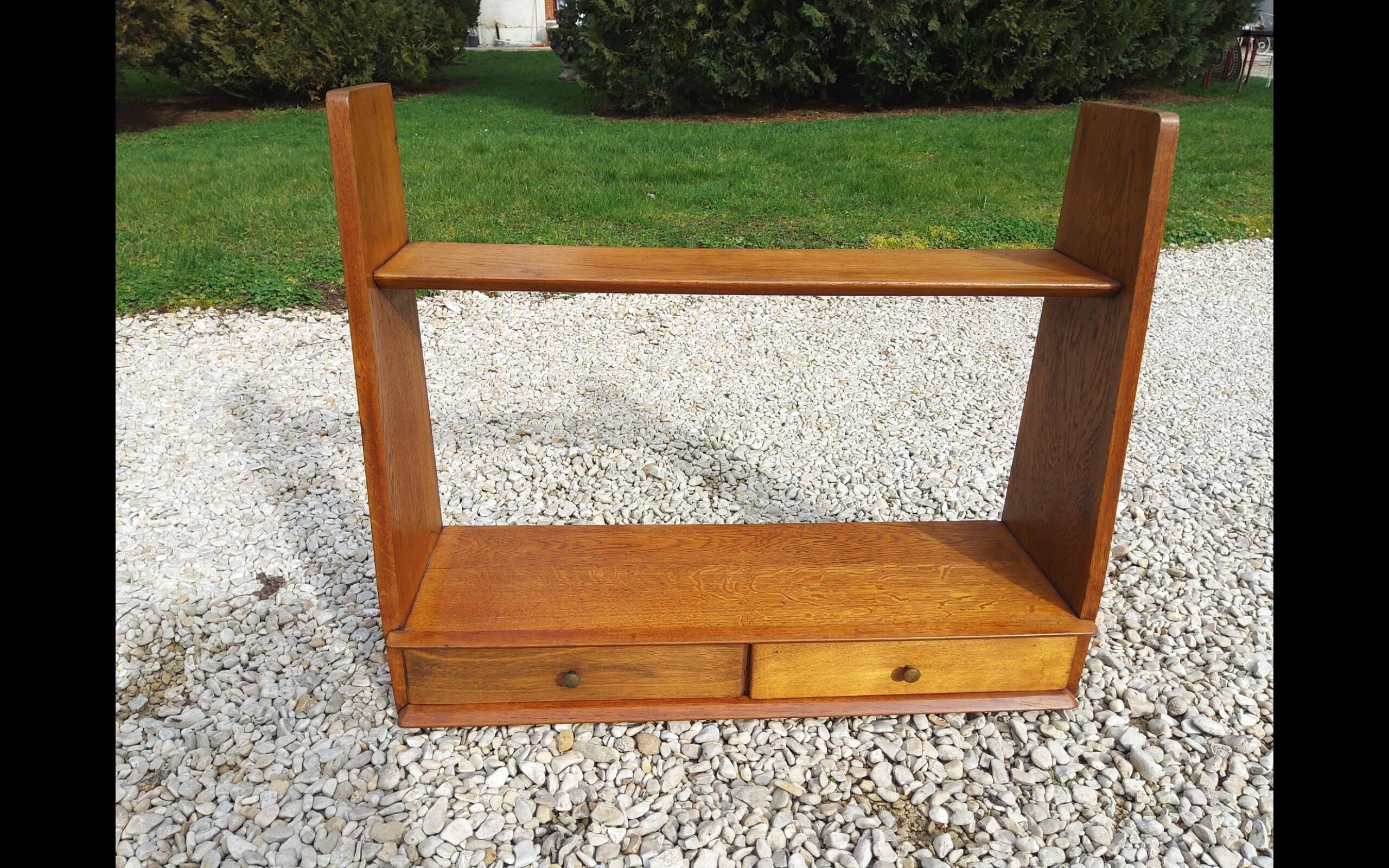 Marcel Gascoin shelf