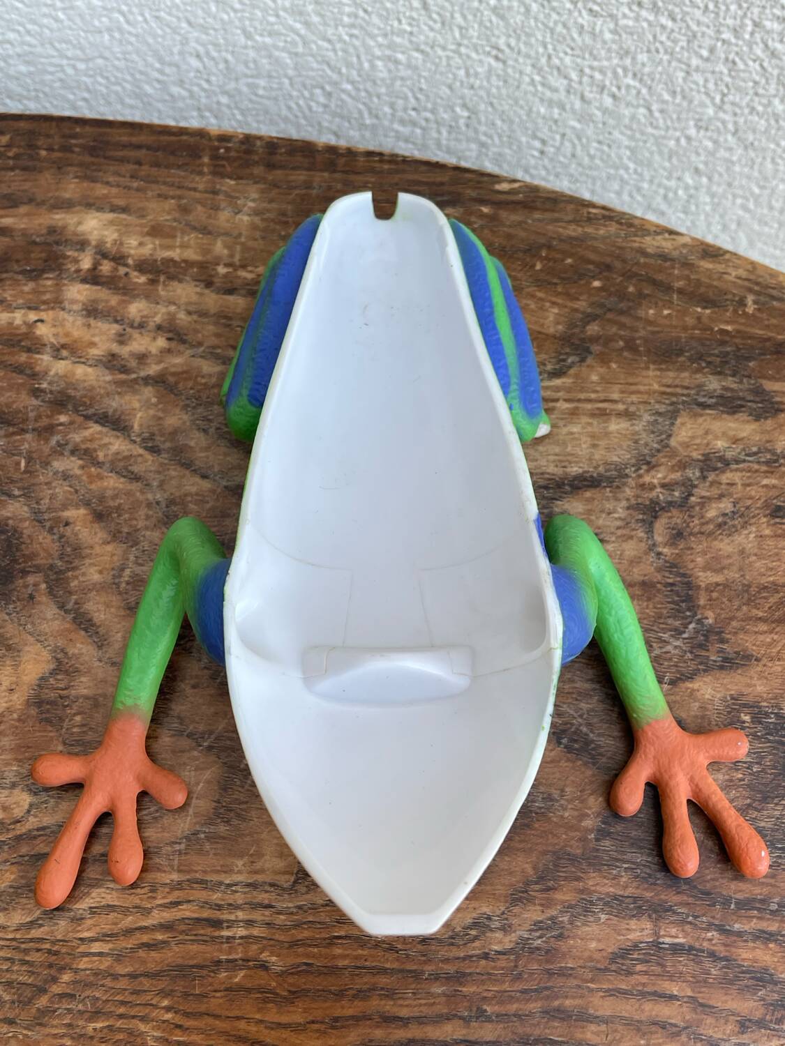 Vintage frog telephone