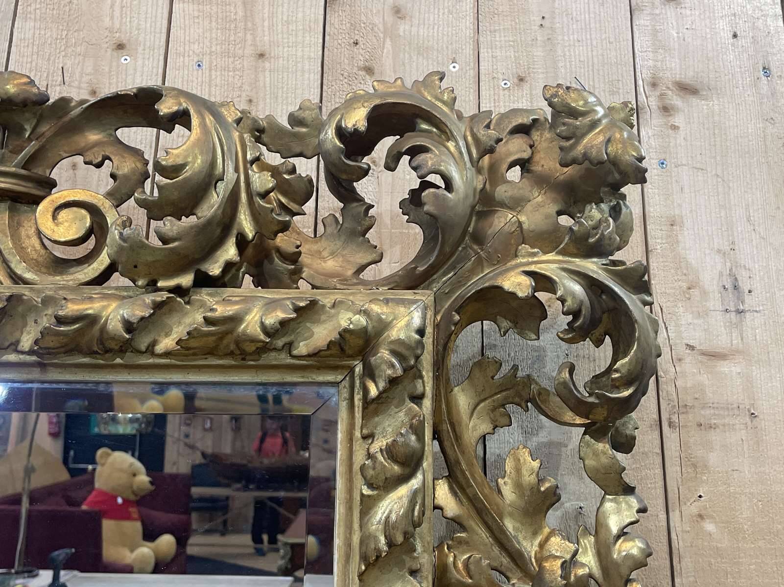 Miroir Italien 19ème en bois et plâtre doré