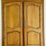 Façade de placard de style Louis XV en chene massif XX siècle