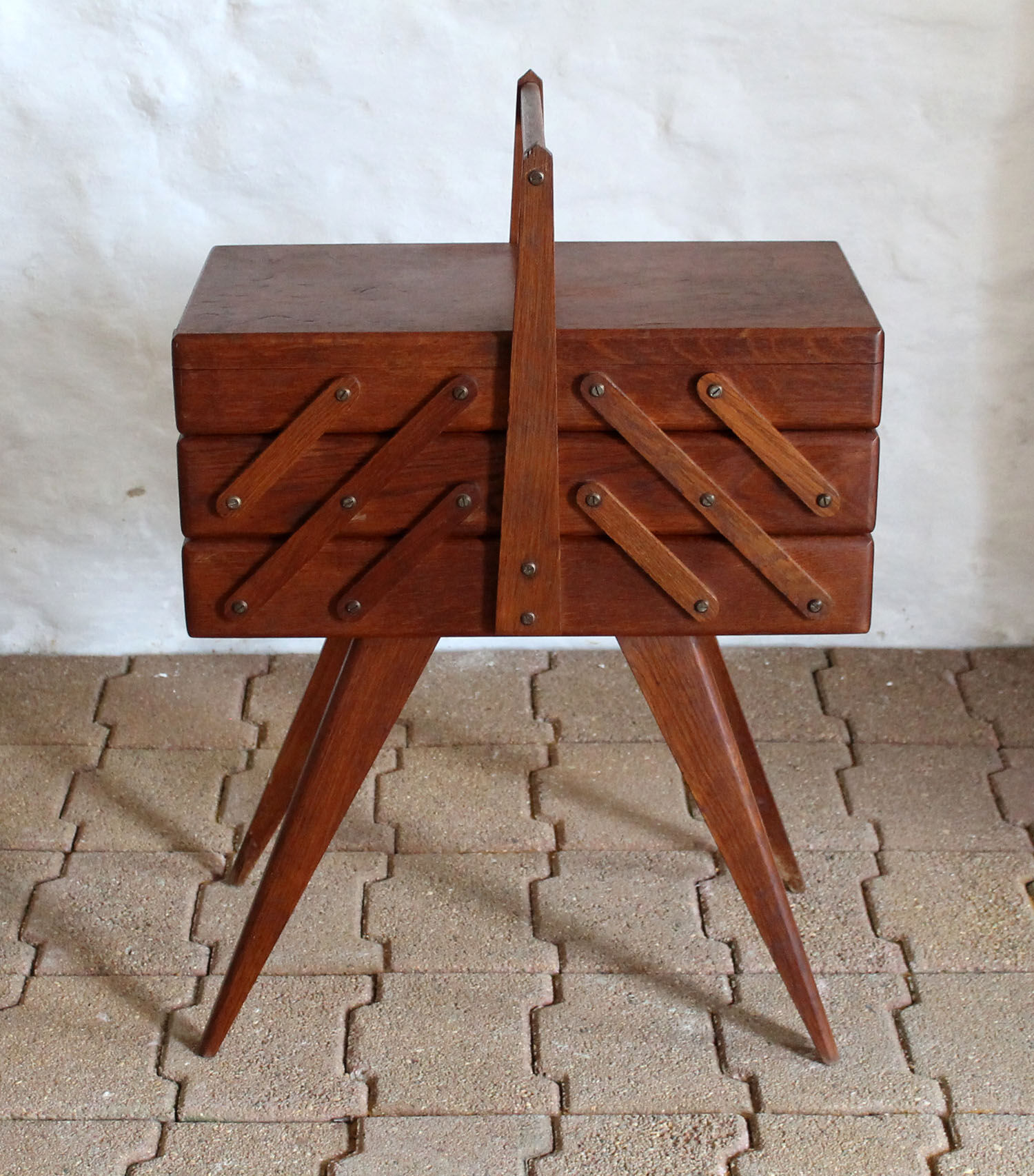 Travailleuse en bois années 50