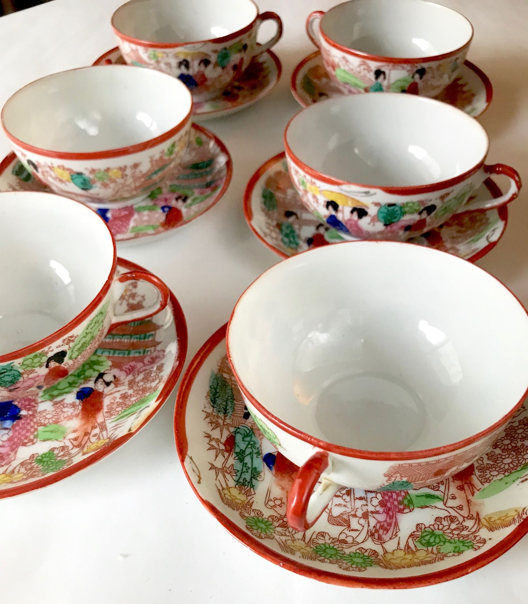 Japanese porcelain tea service at the end of the 19th century