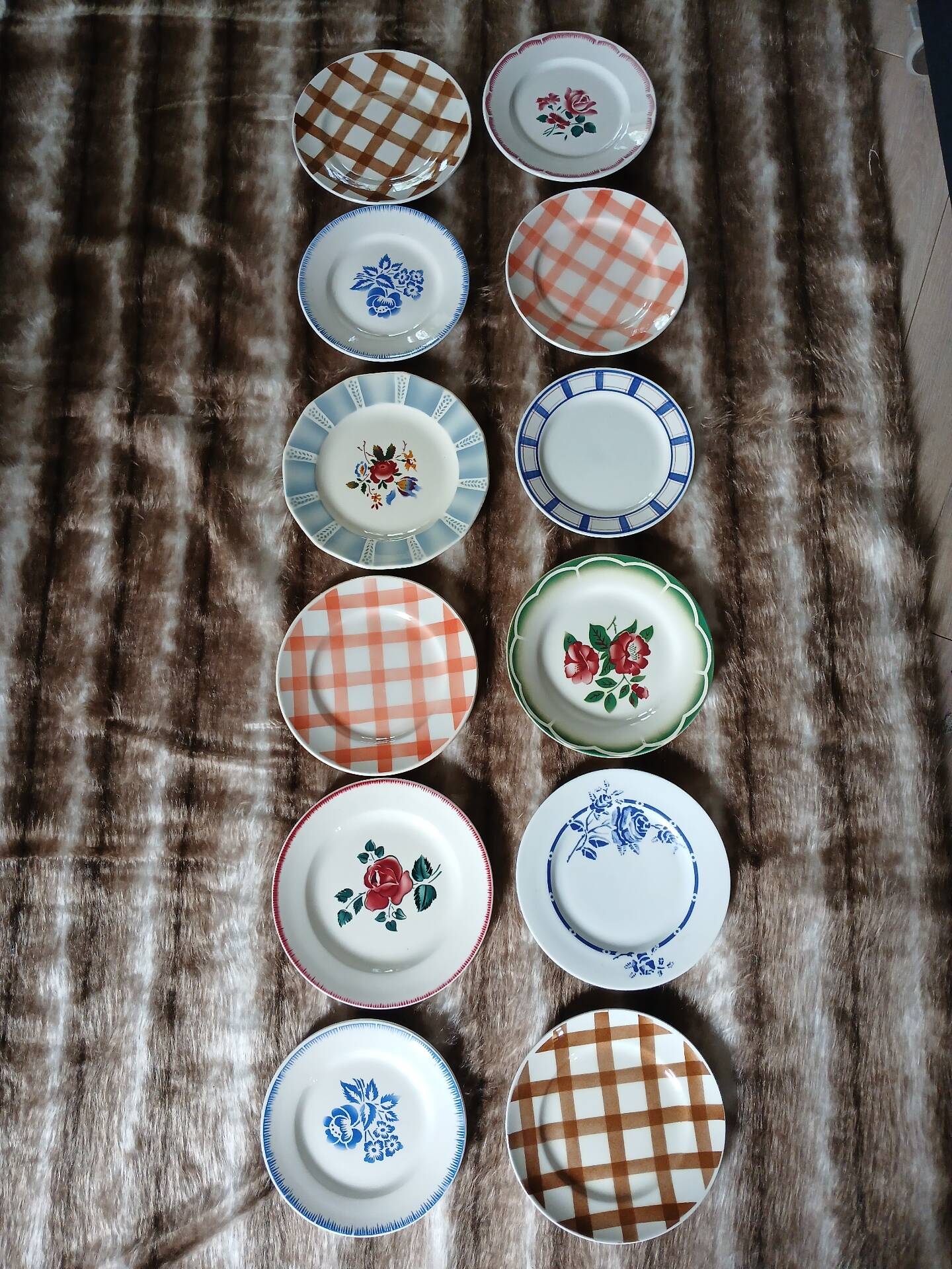 12 mismatched vintage dessert plates
