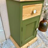 Pine bedside table with a green and raw wood makeover