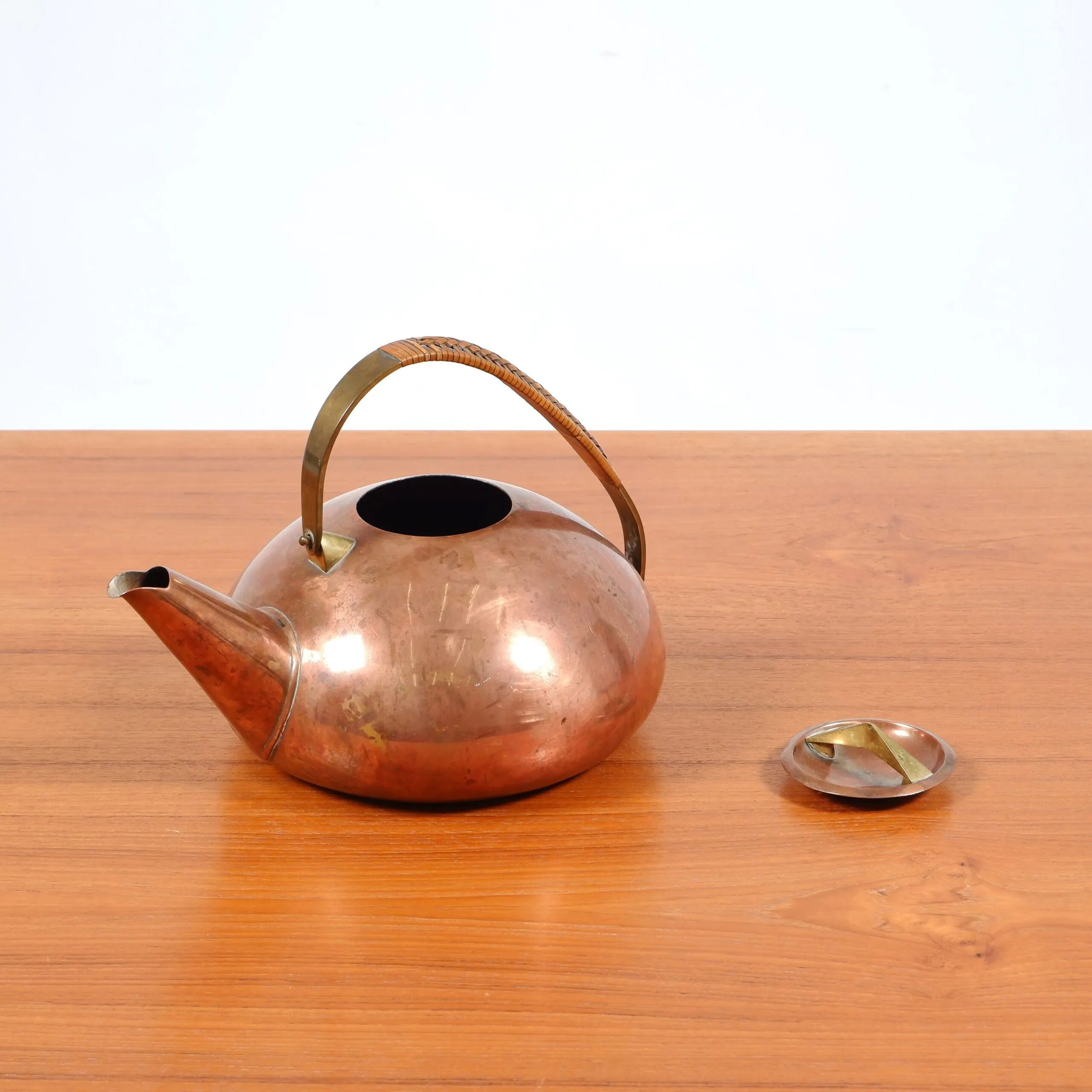 Carl Auböck teapot model 3879 in copper / brass