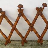 Bamboo accordion coat reck