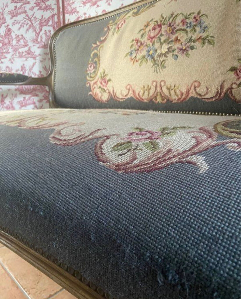 Louis XV style bench