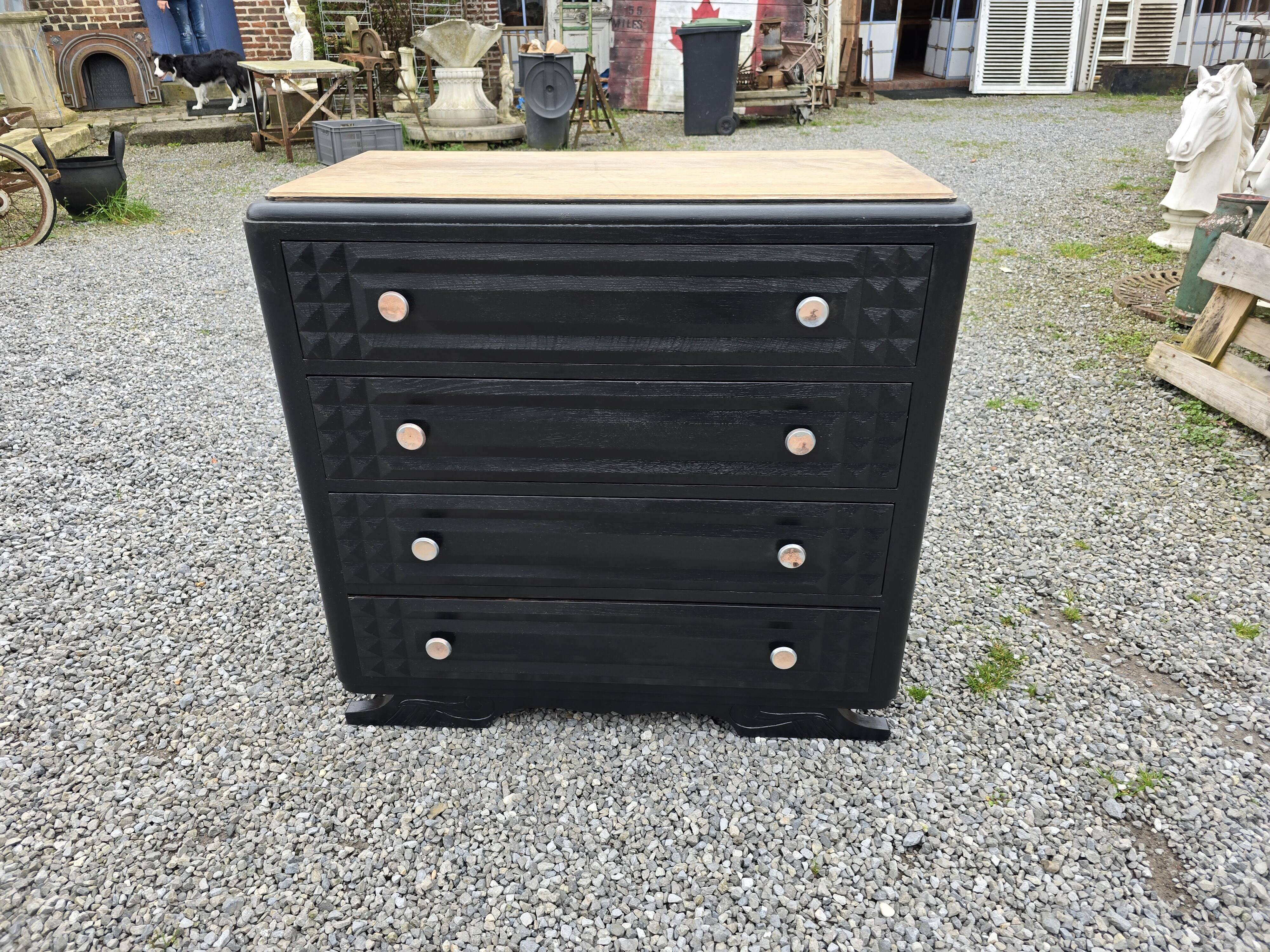 Art deco oak chest of drawers from the 50s revamp