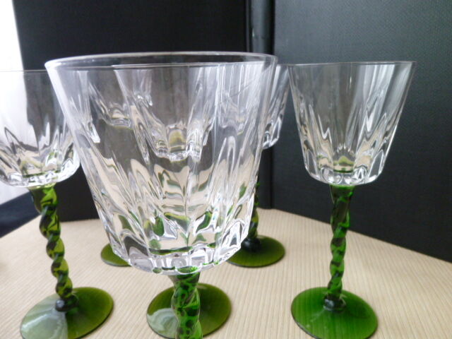 Set of 6 glasses of white wine from Alsace twisted leg
