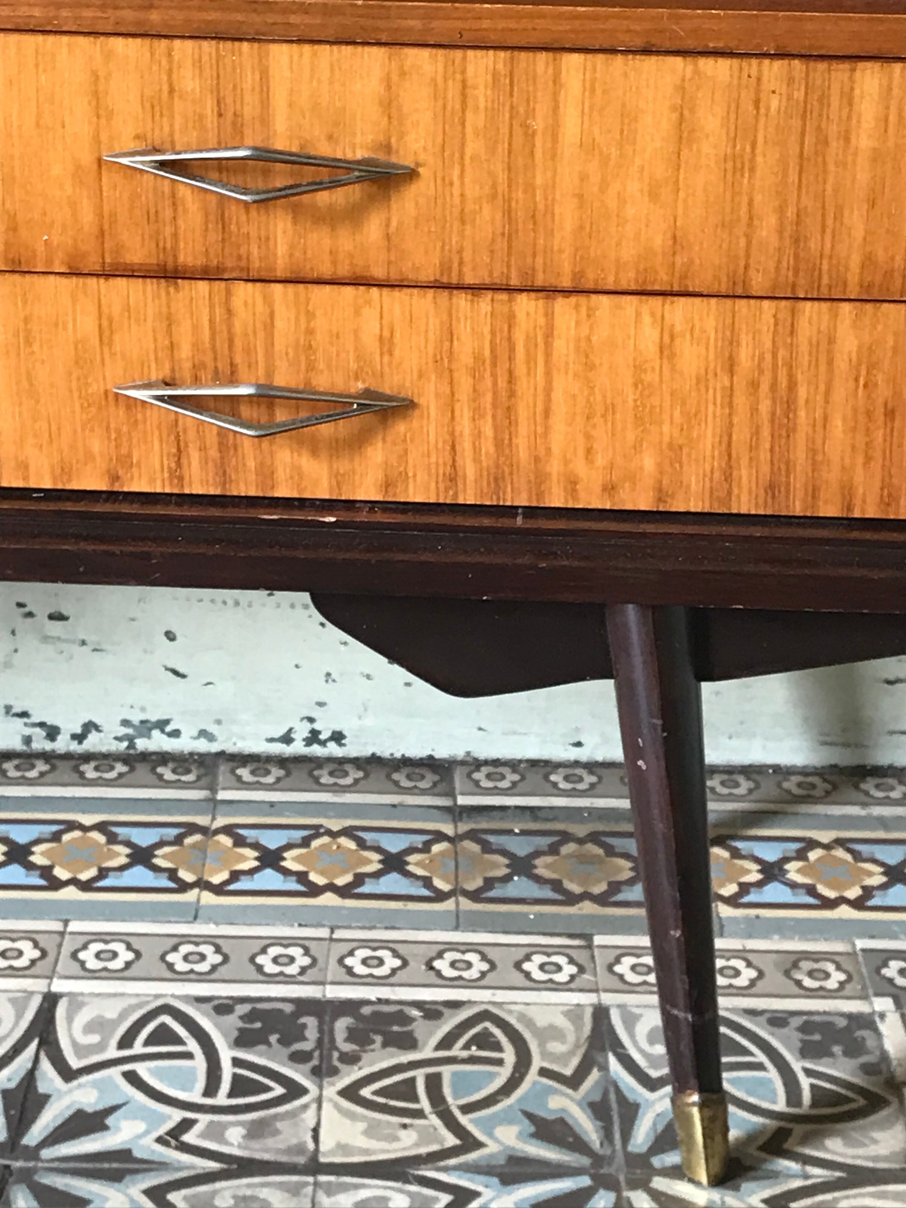 Scandinavian vaisselier