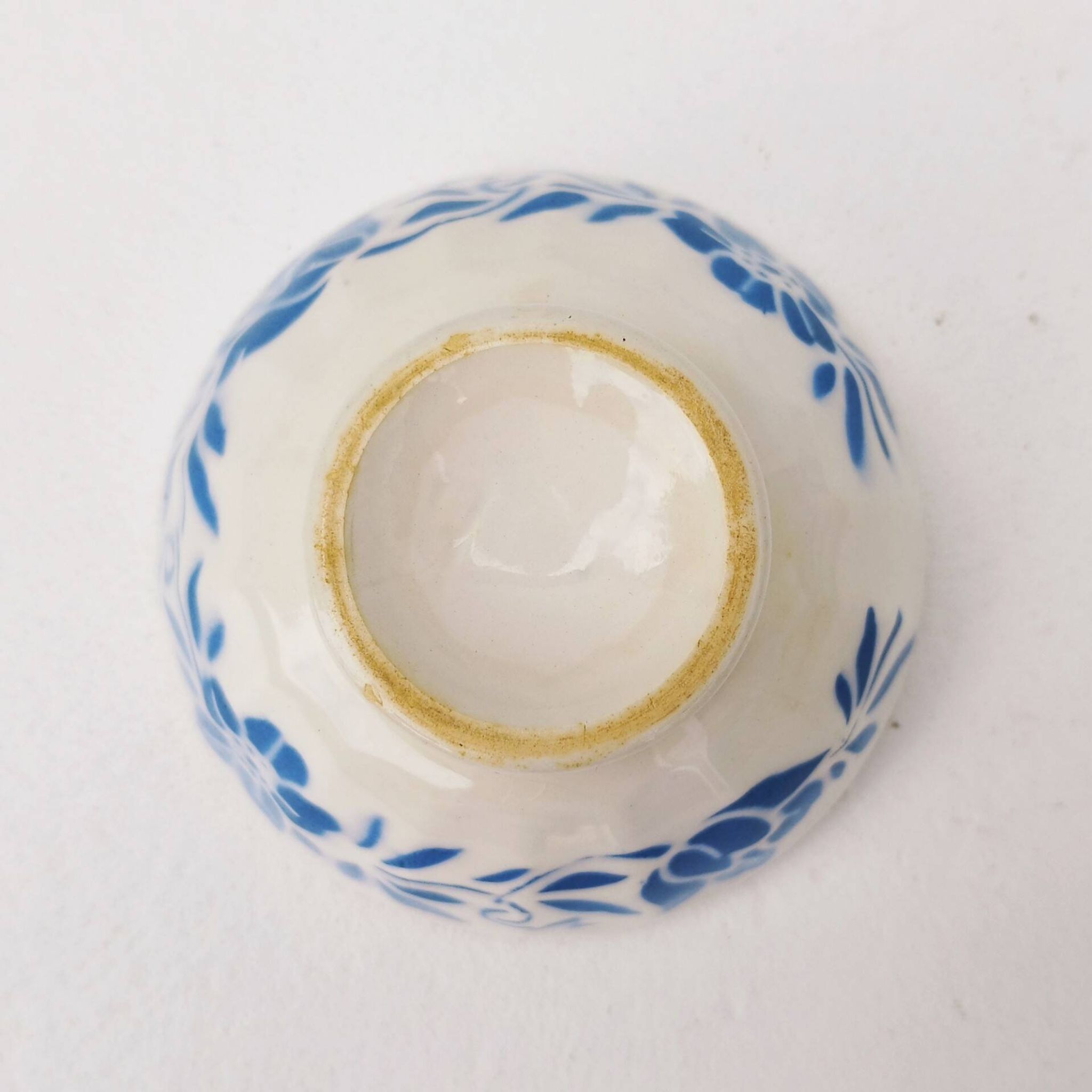 Vintage blue floral decor earthenware bowl