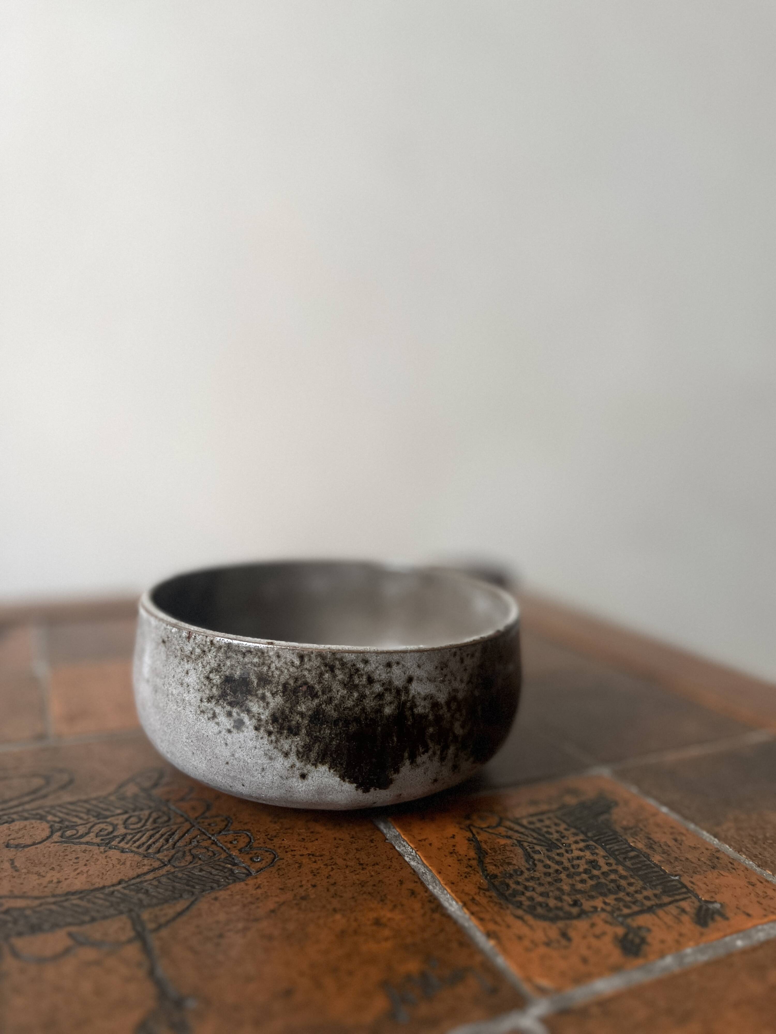 Large bowl in Loir stoneware, enamelled and signed by Chantal and Thierry Robert, 1960/1970