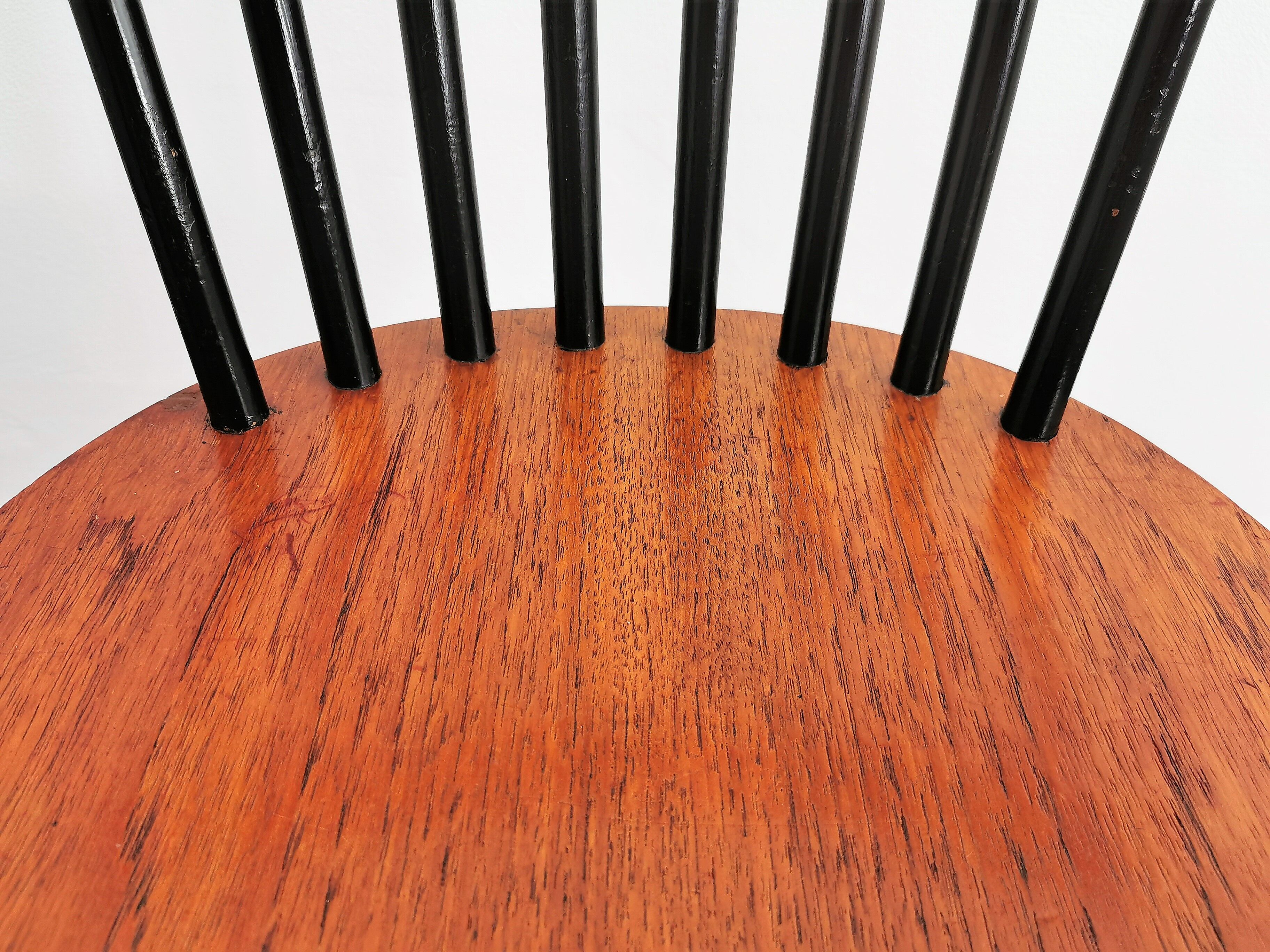 Chair by Ilmari Tapiovaara