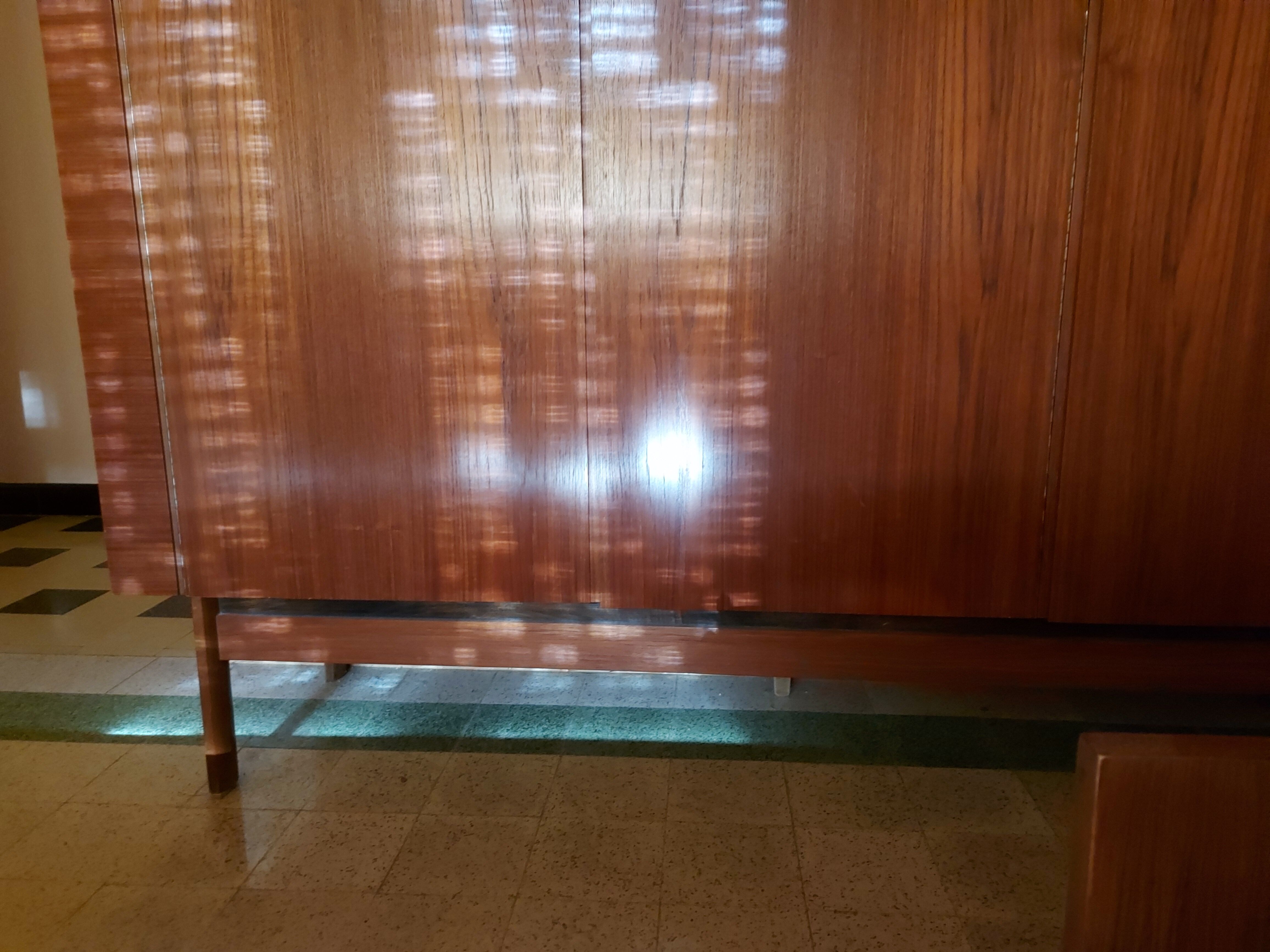 Vintage cabinet in palissandre