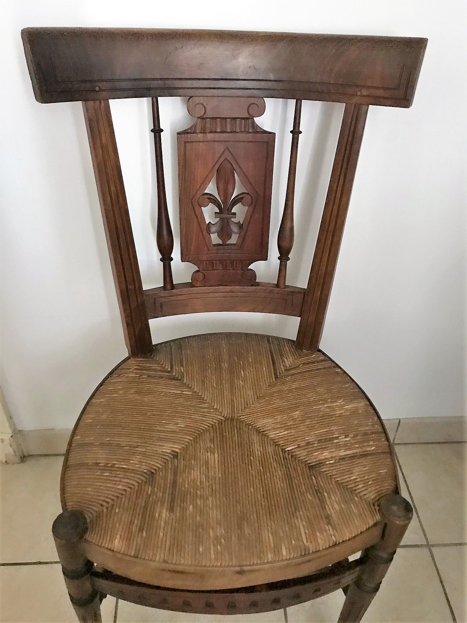 Former Directory-style chair with fleur de lily seating mulch 19th