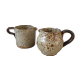 Lot de 2 pots verseurs en grès