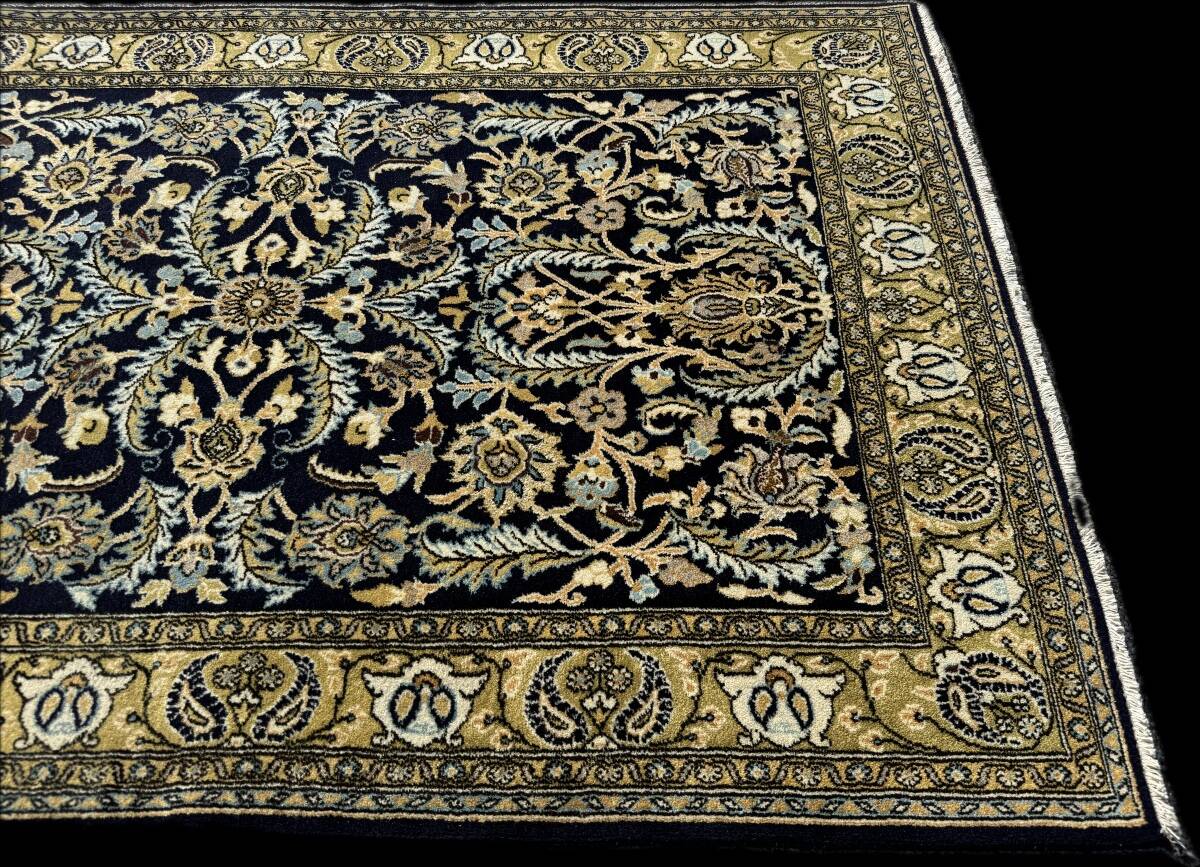 Persian Goum rug, circa 1960. 160x103 cm