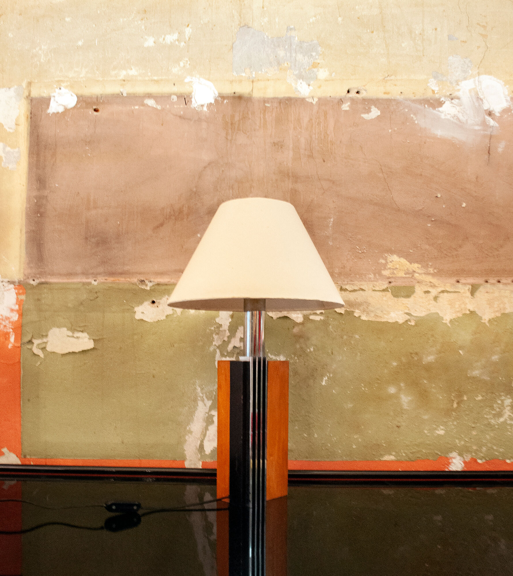 Table lamp in wood and steel Italy 70s