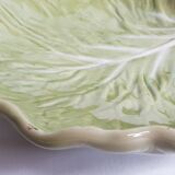 Dish in earthenware "chou leaf" Bordallo Pinheiro, 32 cm