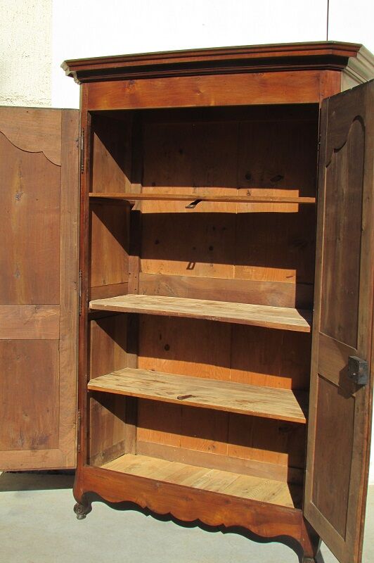 Louis XV wardrobe, solid walnut