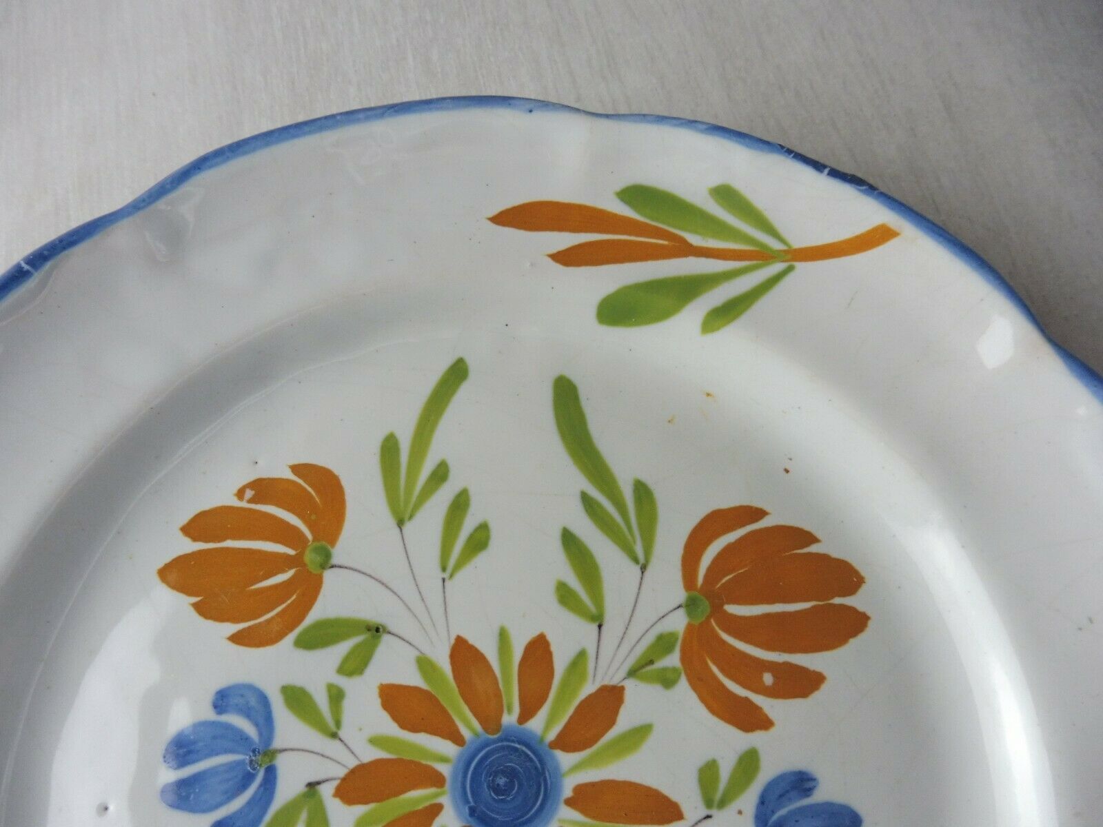 Old plate decoration flowers, ceramic from Auvillar, 18-19th
