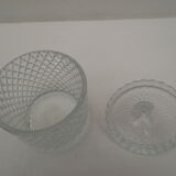 ancien pot couvert  en verre taillé / pointes de diamants