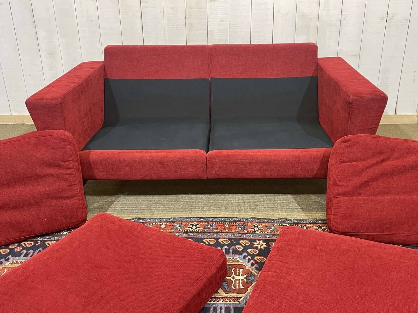 Canapé moderne en tissu et piètement chromé