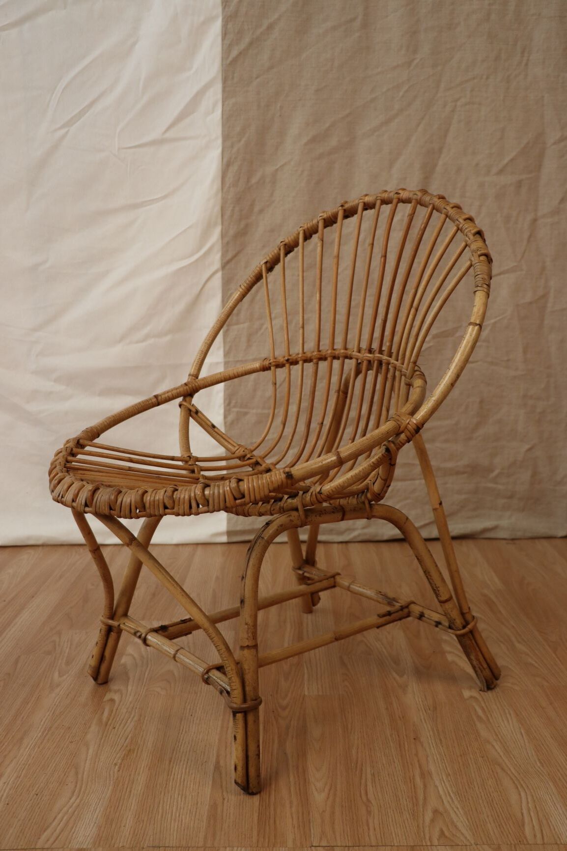 Round rattan chair