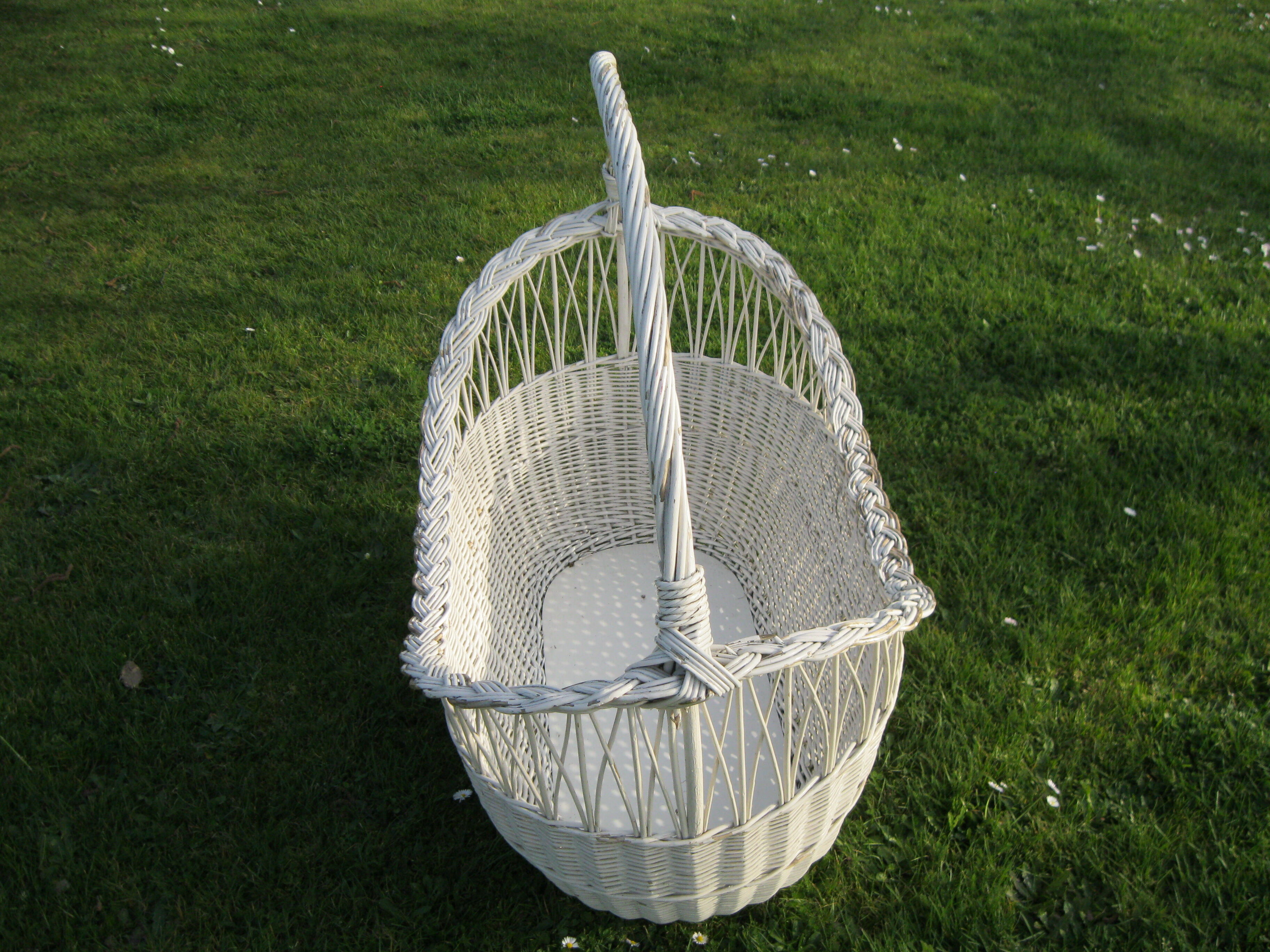 Panier berceau blanc en osier