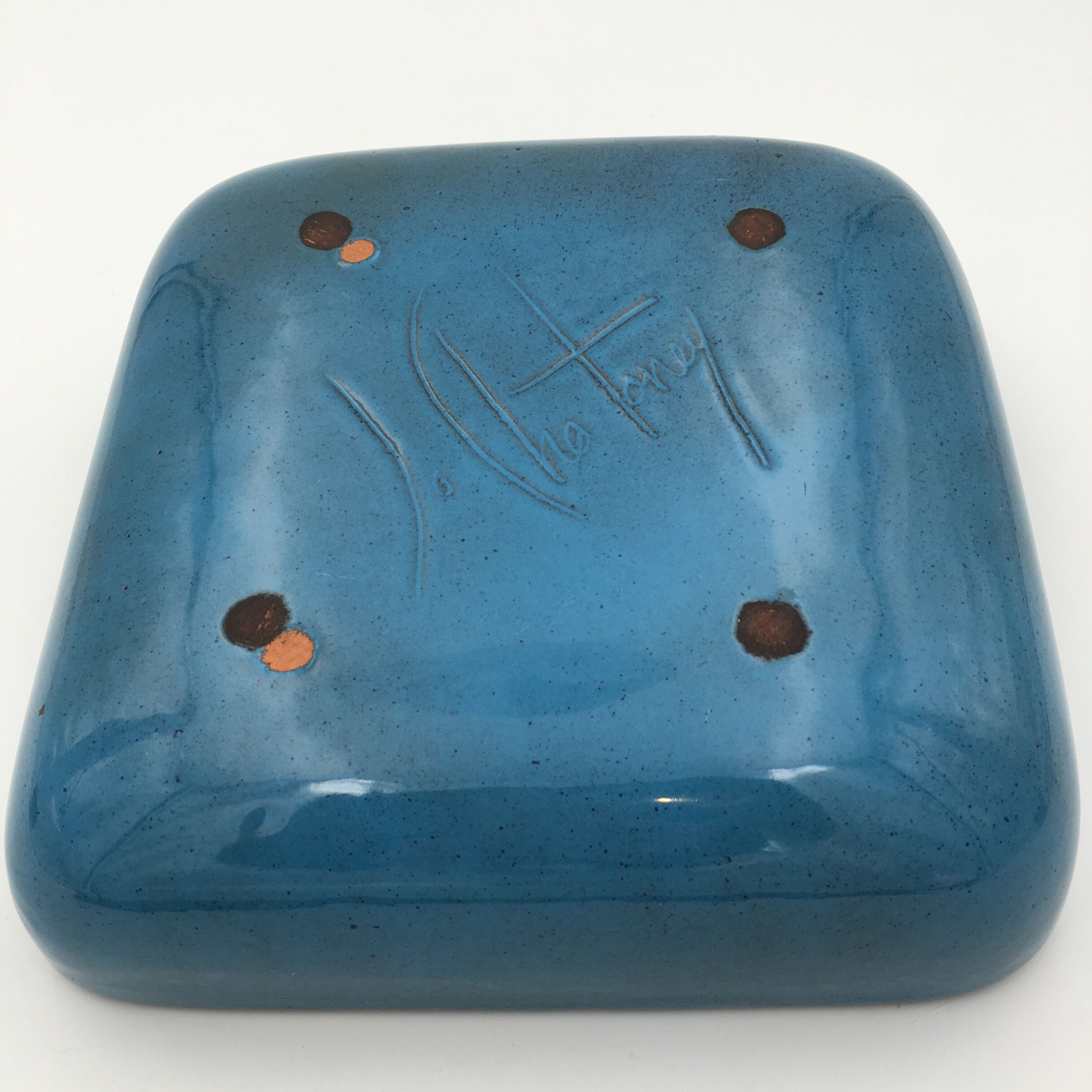 Hollow cup enamelled terracotta, turquoise, by Dawn Chatoney - 20th, 21st century