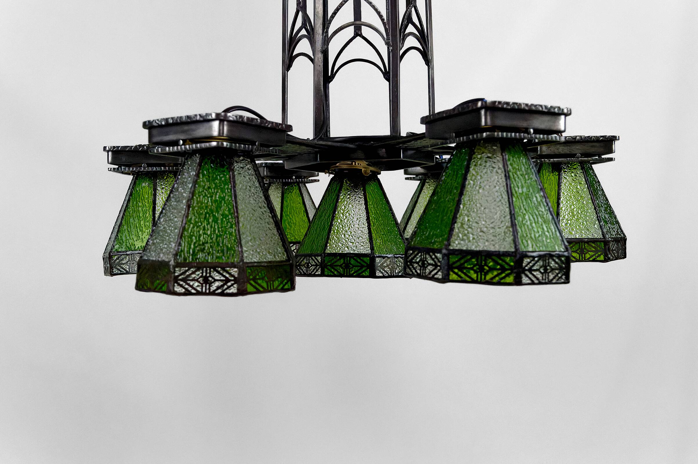 Important wrought iron chandelier, Art Deco Gothic, France, Circa 1920