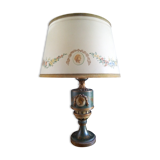 Antique style table lamp